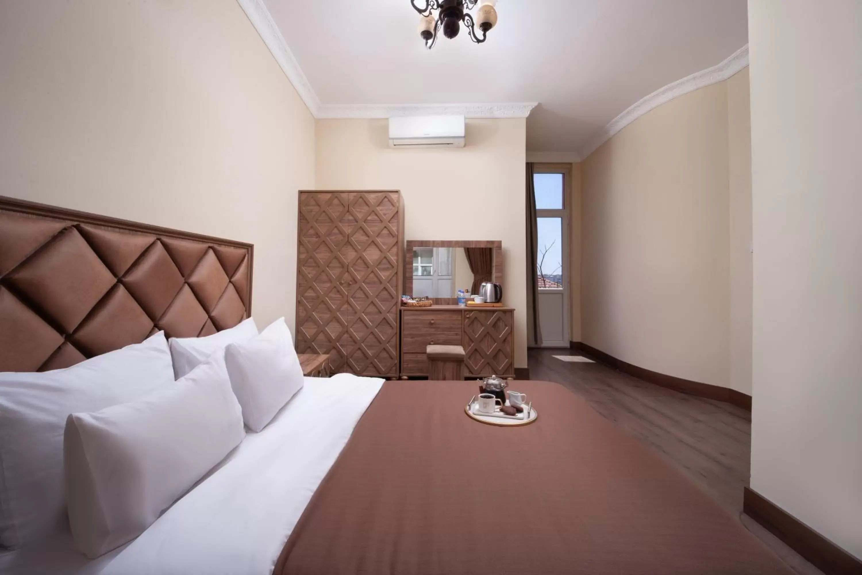 Deluxe Single Room in taxim cool Deluxe Single Room in taxim cool