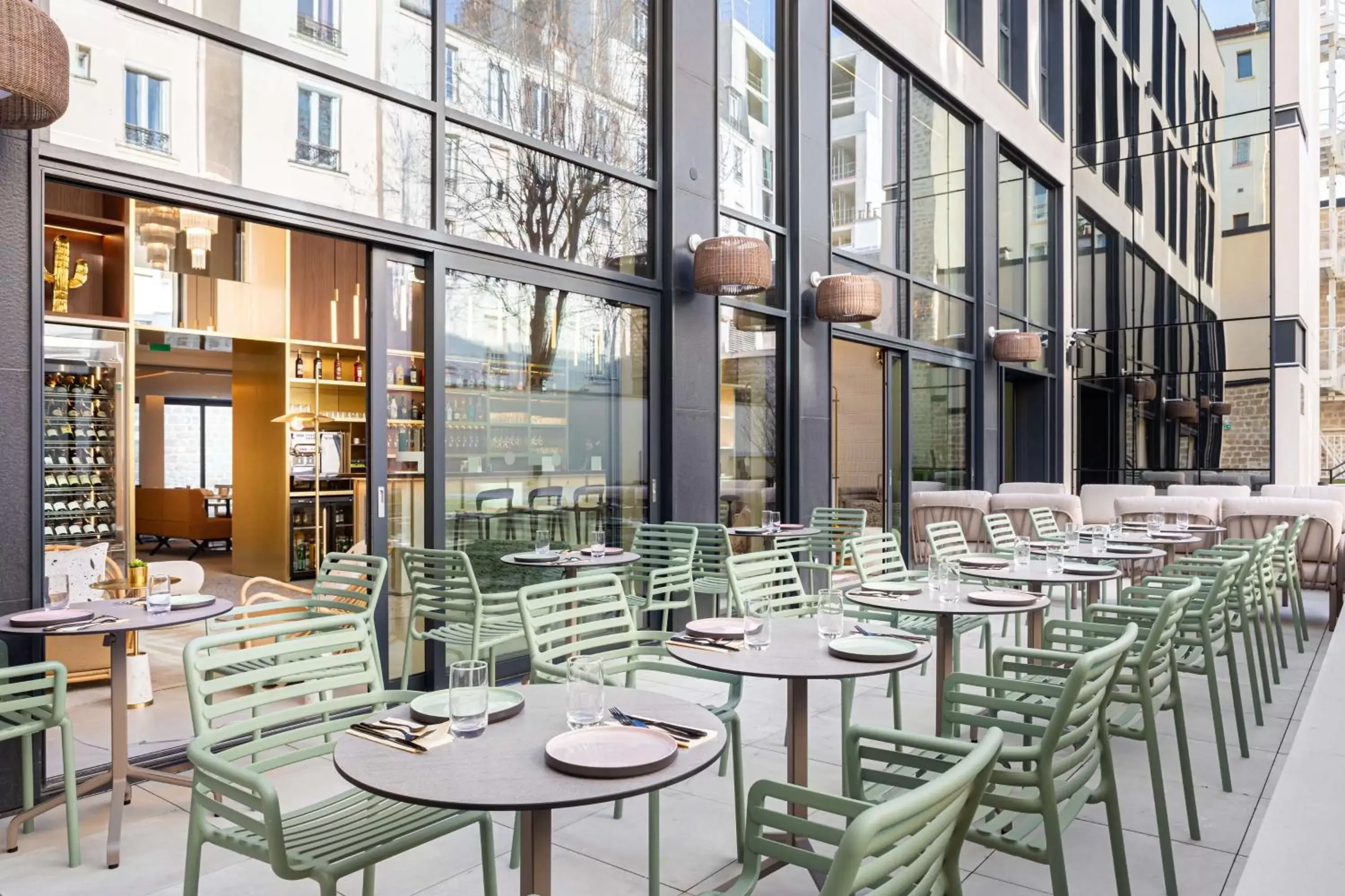 Property building, Restaurant/Places to Eat in Hotel Yac Paris Clichy, a member of Radisson Individuals