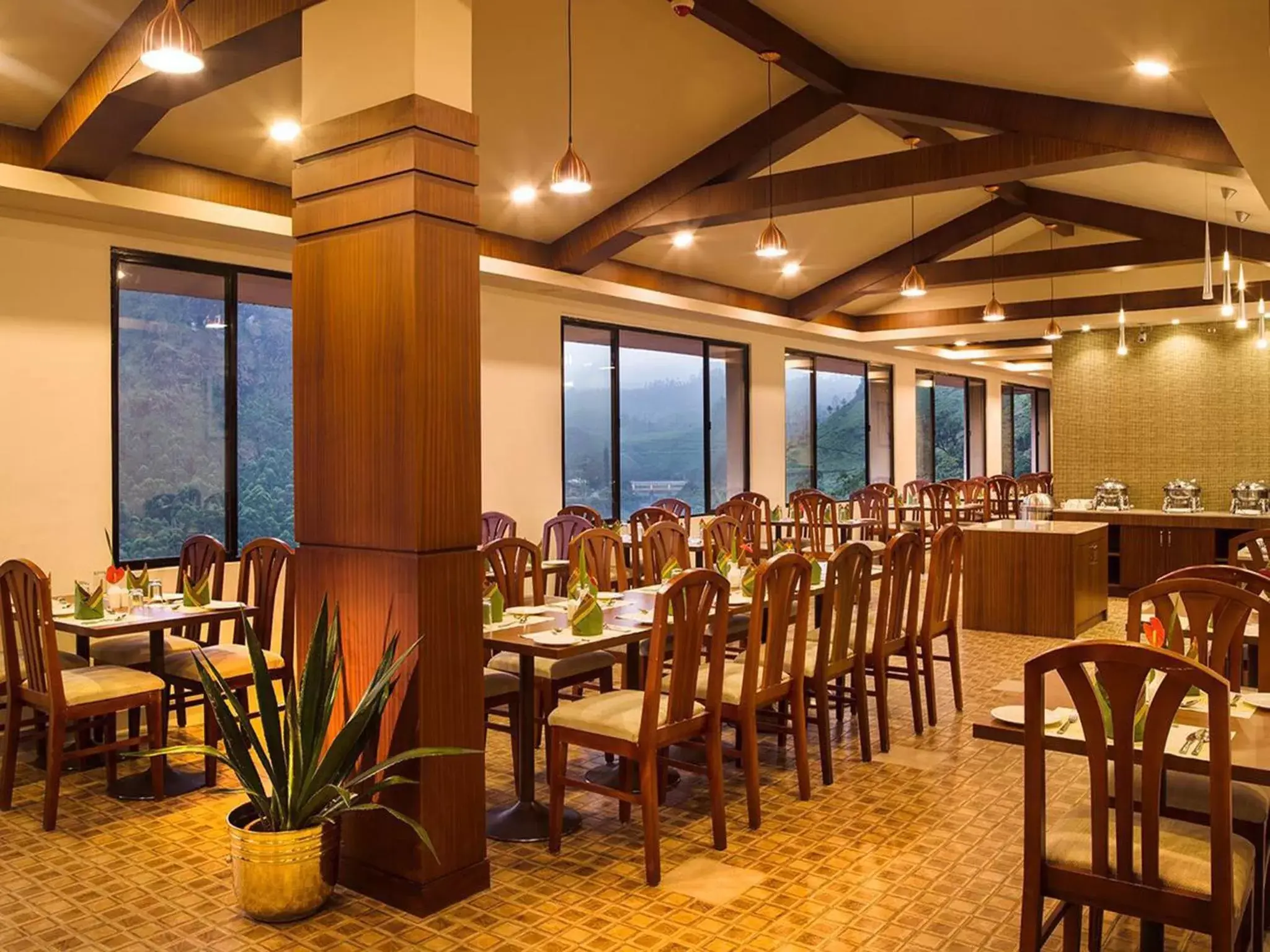 Restaurant/Places to Eat in Abad Copper Castle Resort