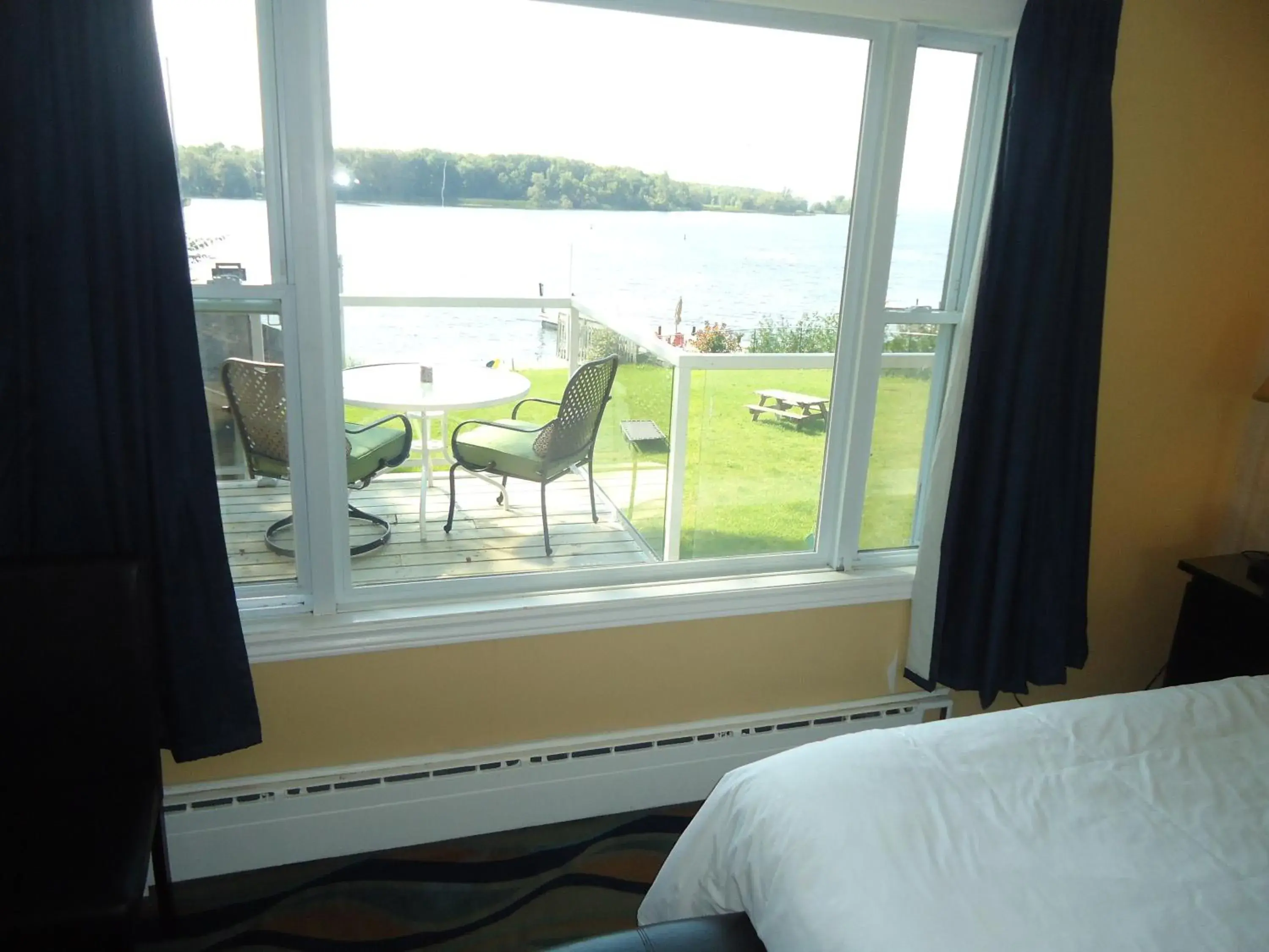 View (from property/room), Balcony/Terrace in Bayside Inn & Waterfront Suites