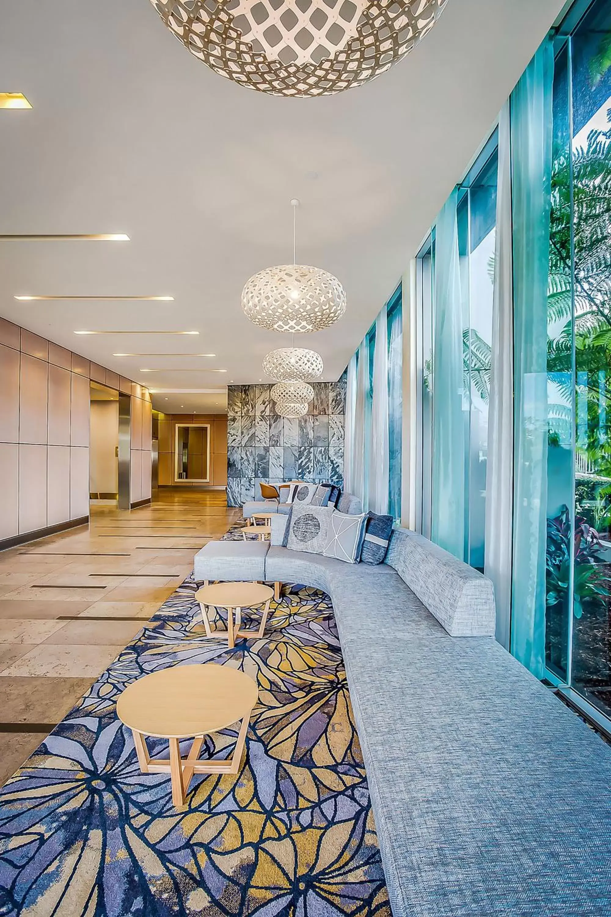 Lobby or reception in Mantra Broadbeach on the Park