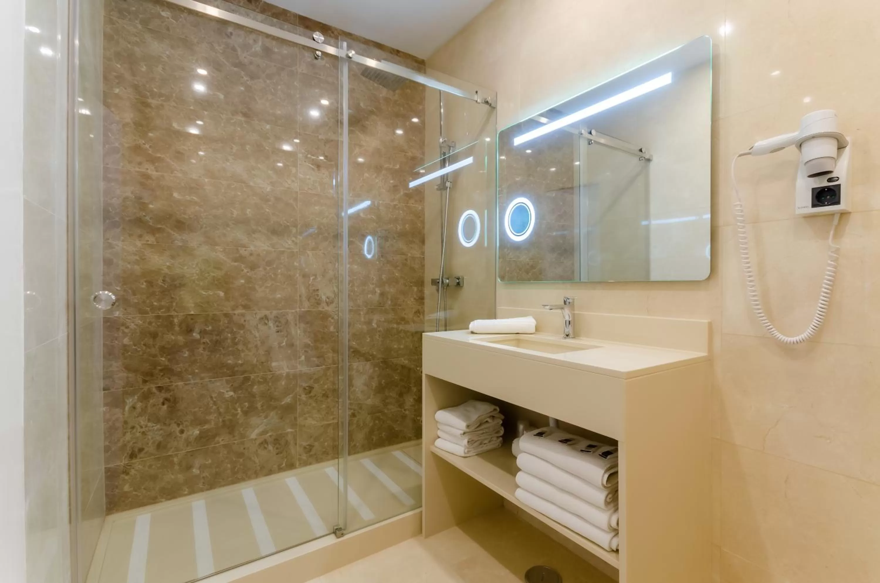 Bathroom in Hotel Borges Chiado