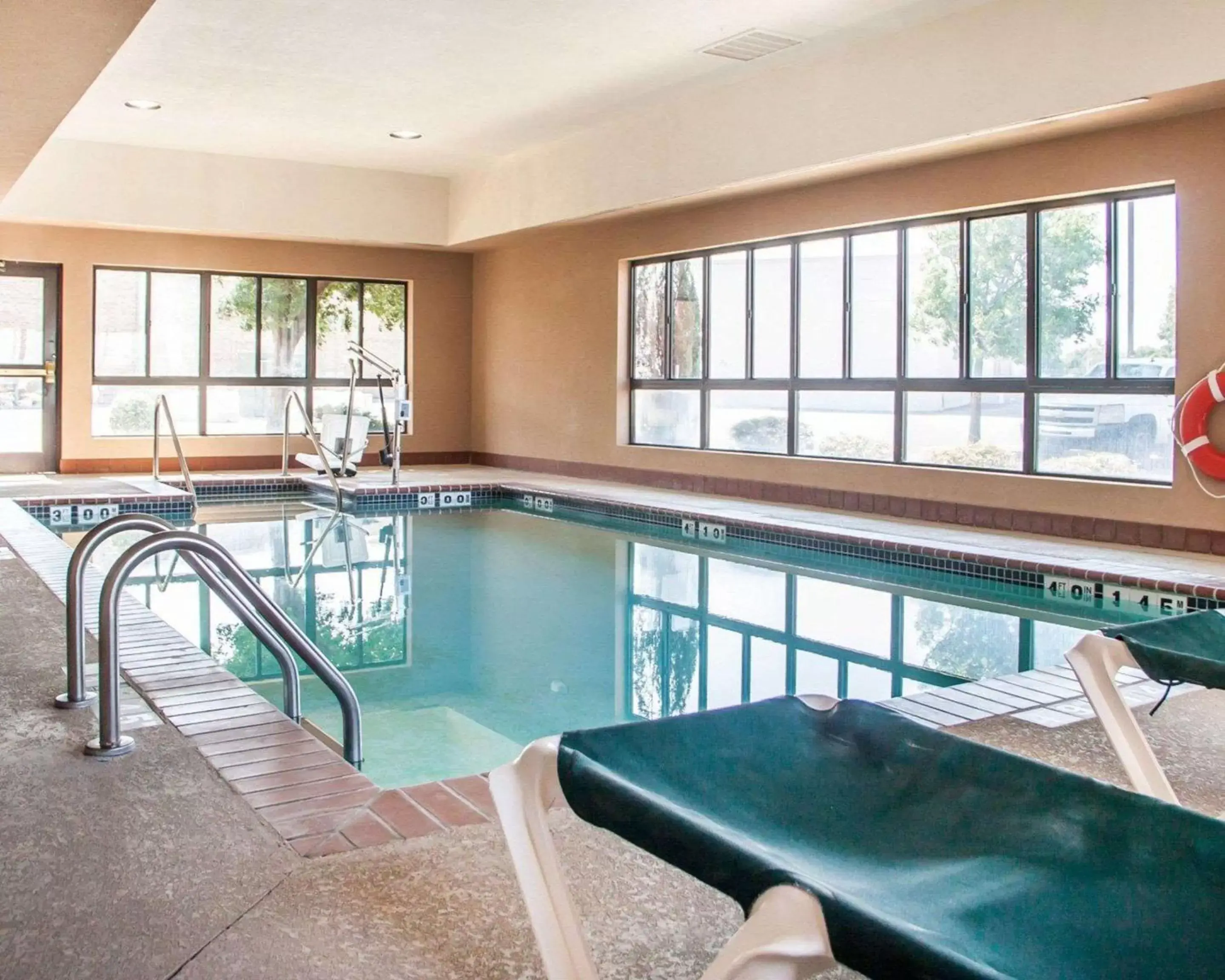 Activities, Swimming Pool in Comfort Inn & Suites Weatherford