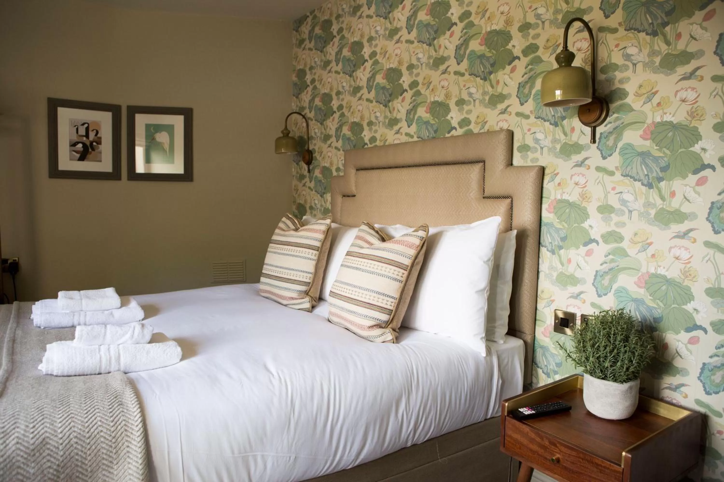 Bed in Alvanley Arms, Cotebrook