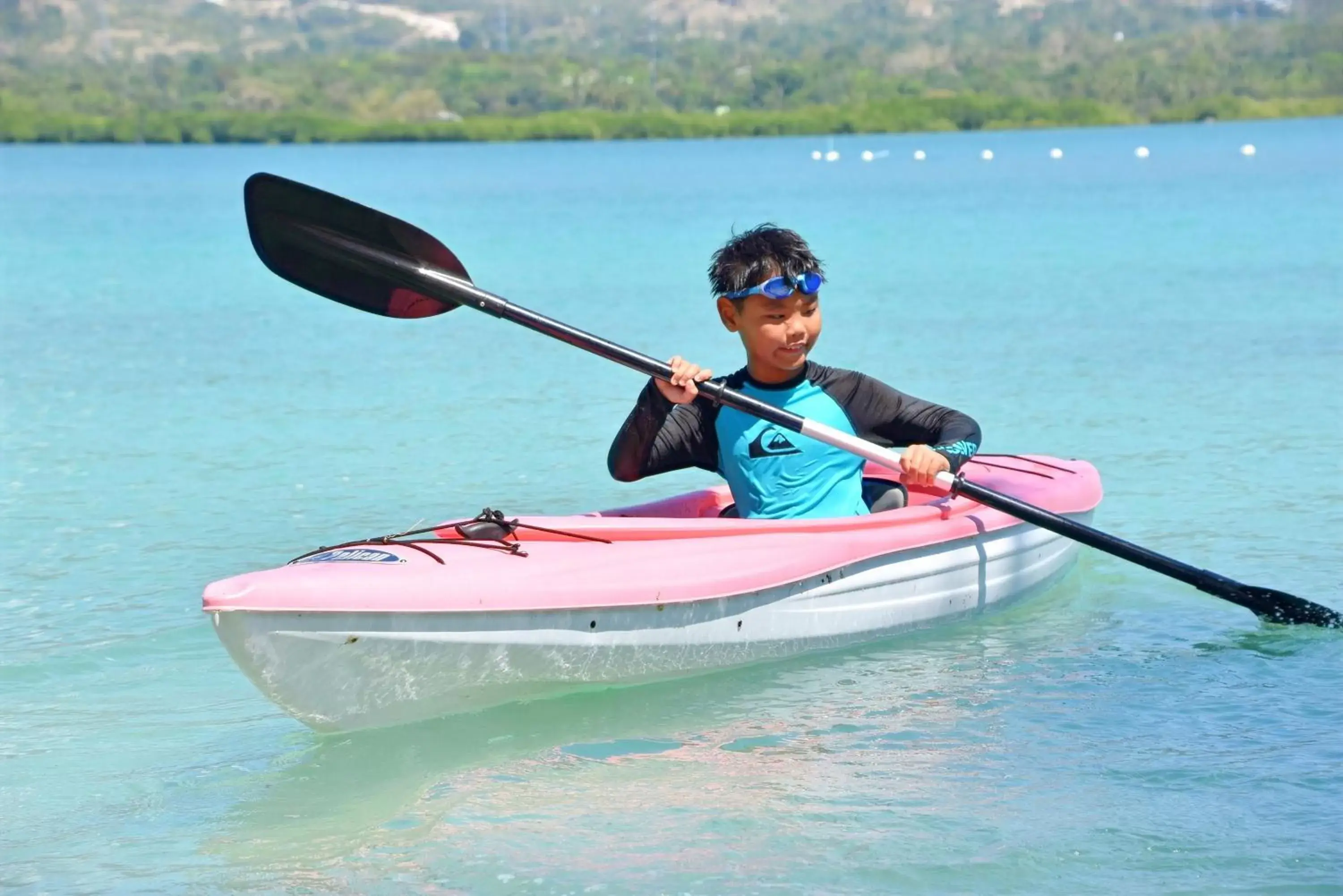 Area and facilities, Canoeing in Badian Island Wellness Resort