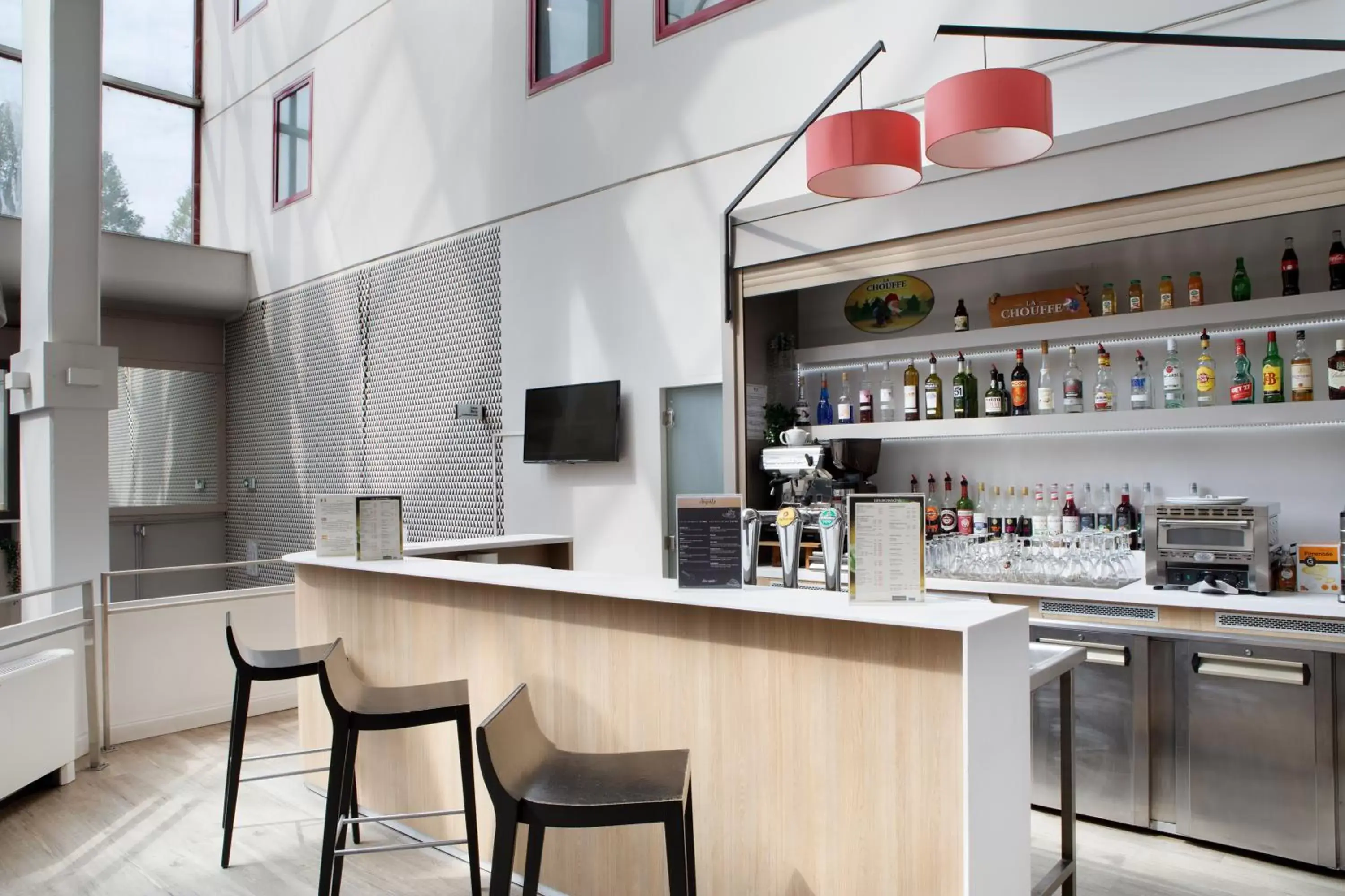 Lounge or bar, Lounge/Bar in Kyriad Paris Est - Bois de Vincennes
