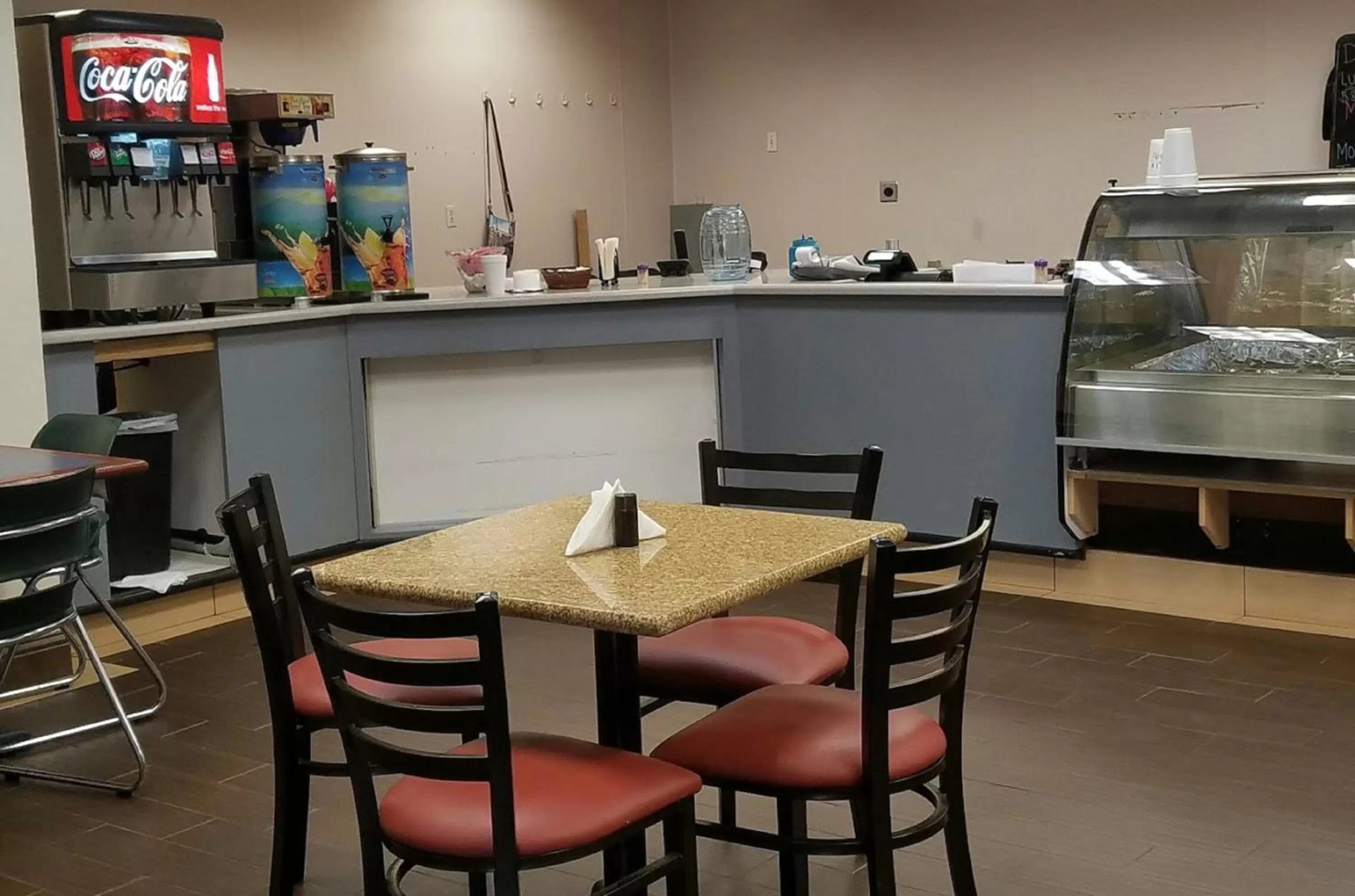 Restaurant/places to eat in Baymont by Wyndham Midland Airport