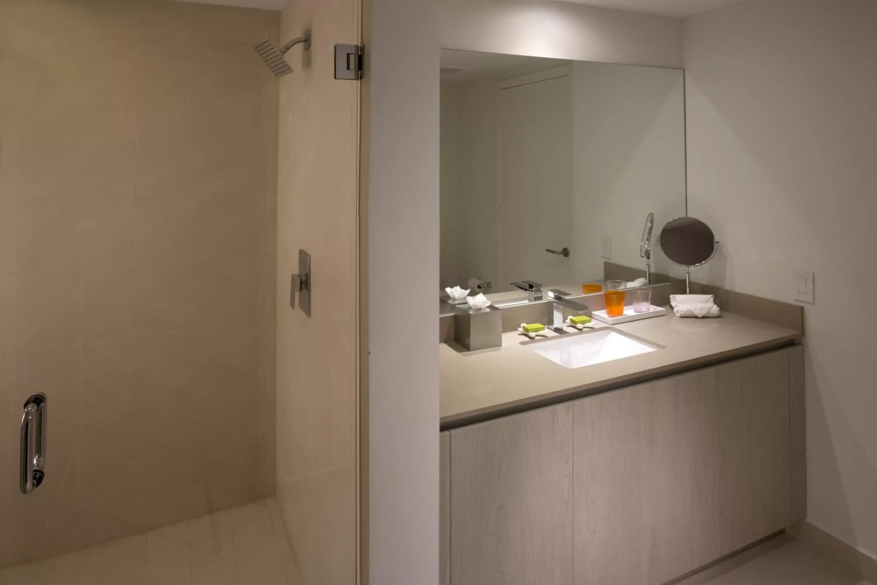 Bathroom in Hyde Resort & Residences