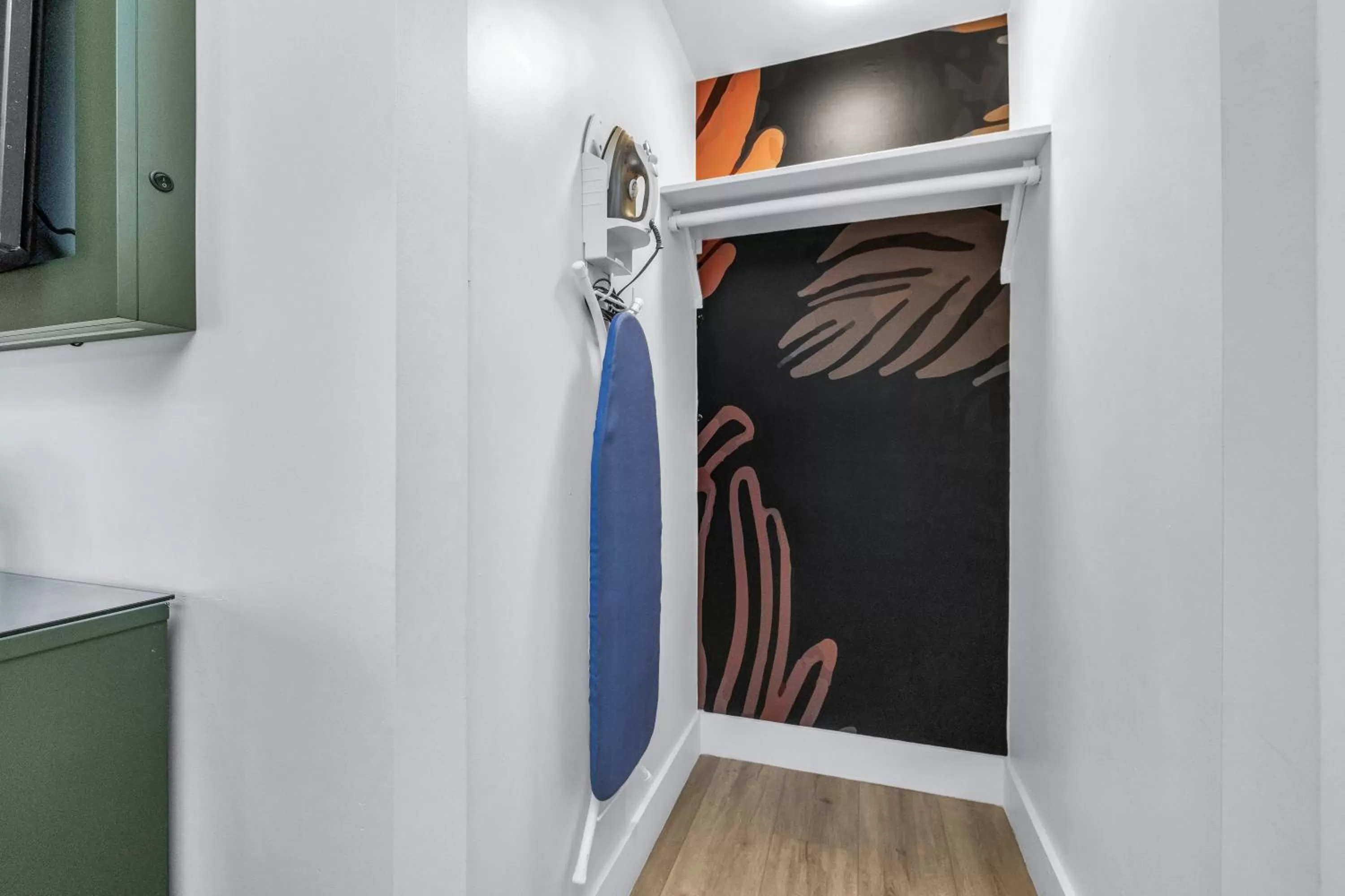 furniture, Bed in Nob Hill Hotel