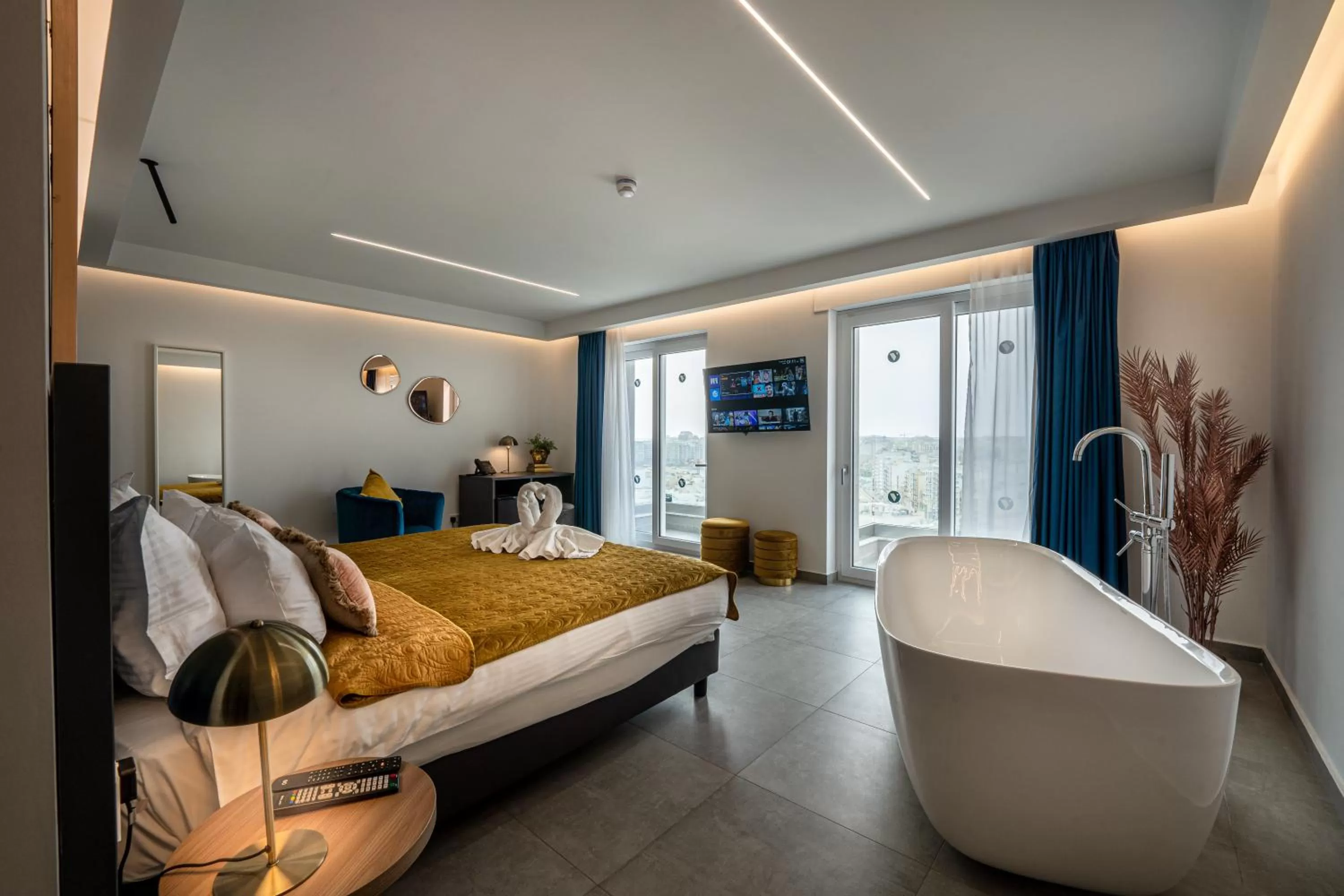 King Room with Sea View in V Hotel