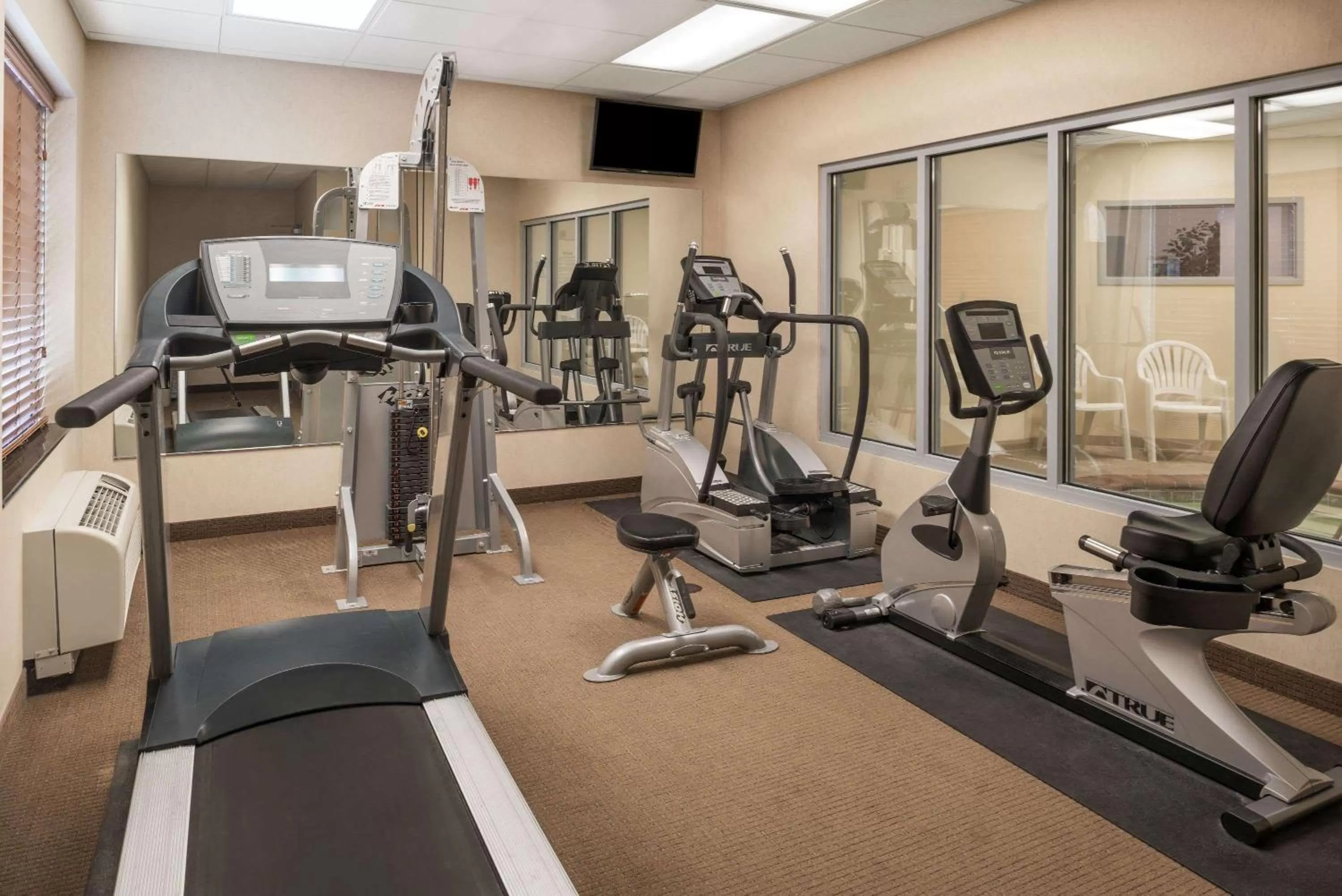 Fitness centre/facilities in Wingate by Wyndham Spokane Airport