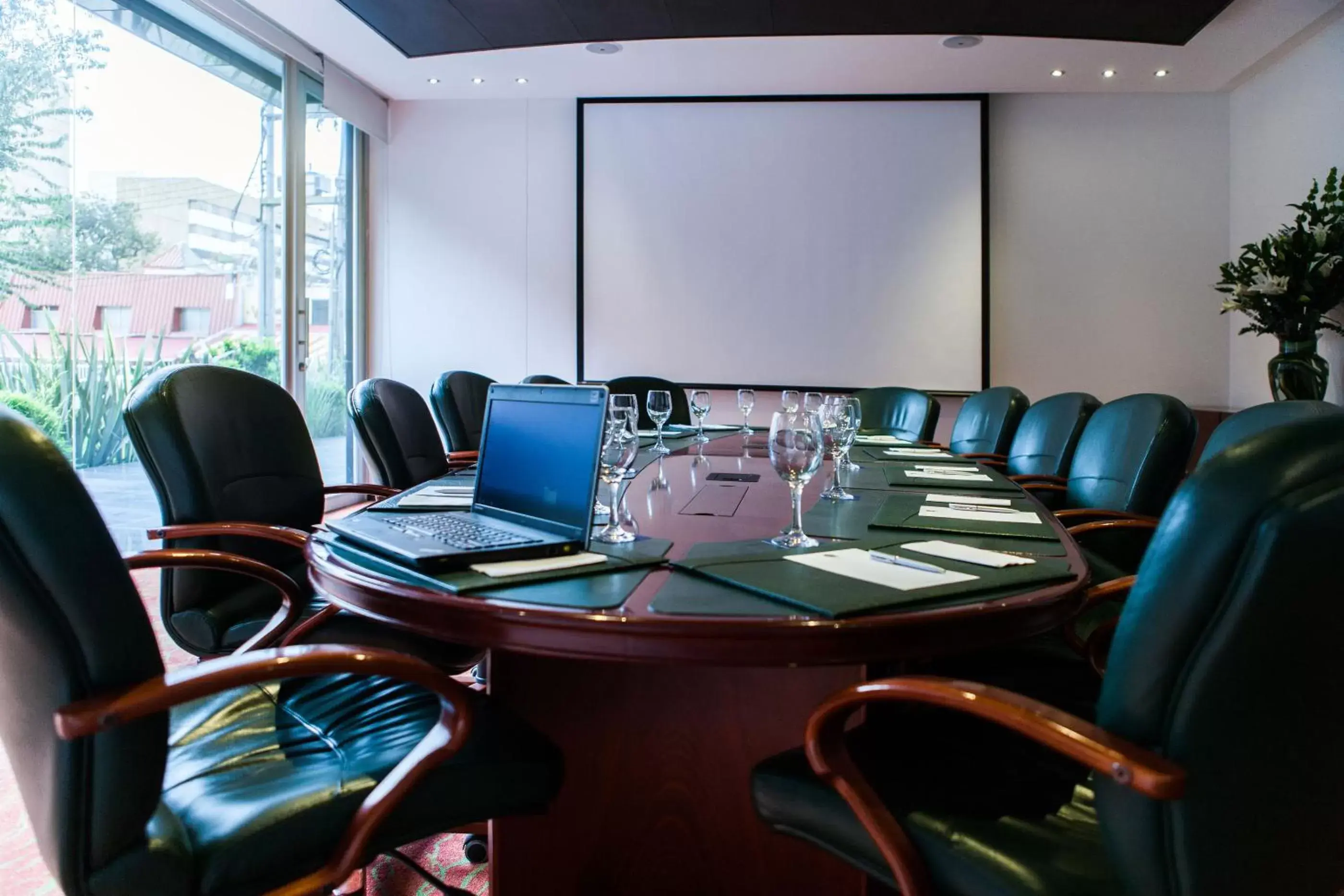 Meeting/conference room in Best Western Plus 93 Park Hotel