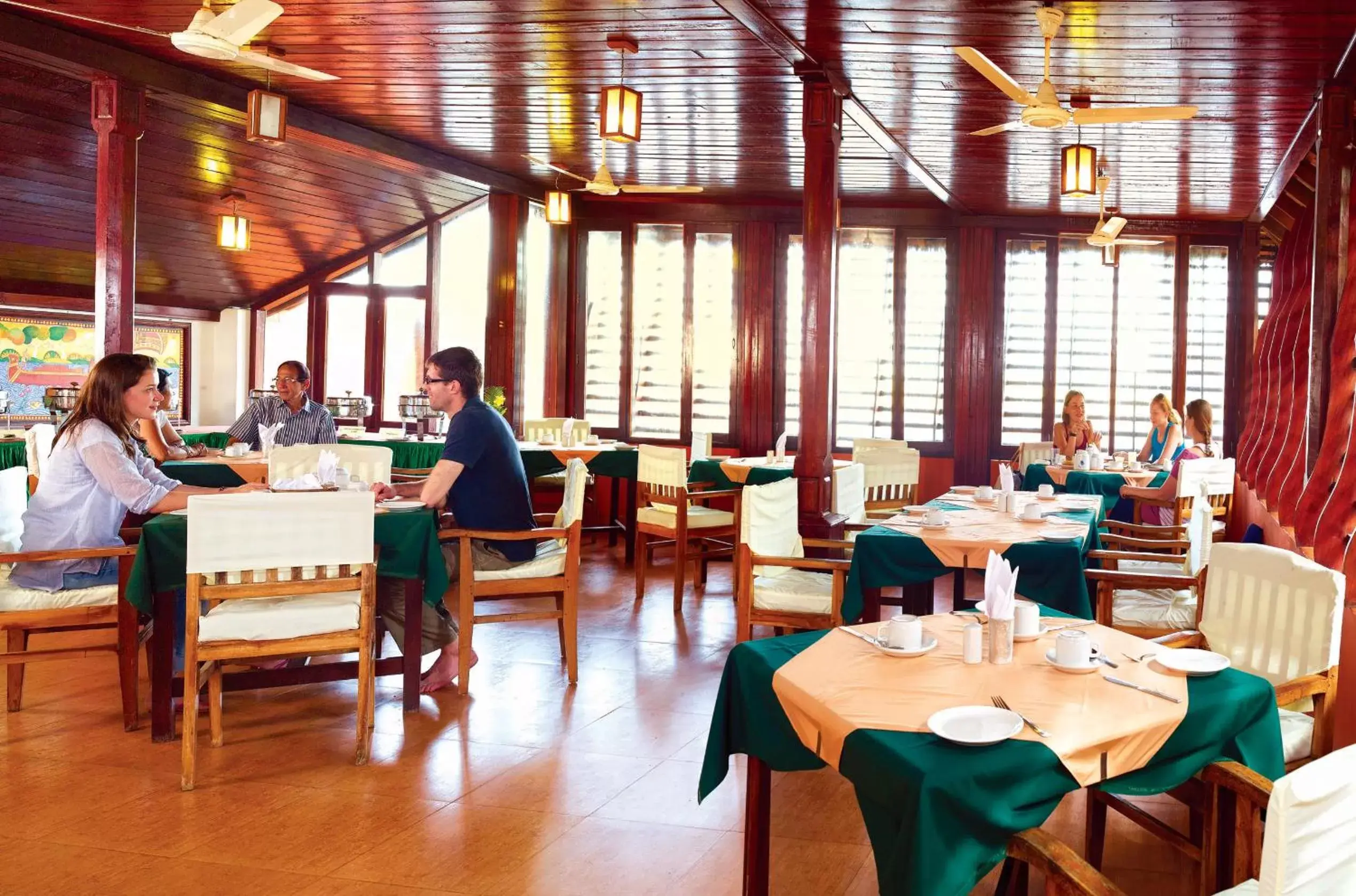 Restaurant/Places to Eat in Beach and Lake Ayurvedic Resort