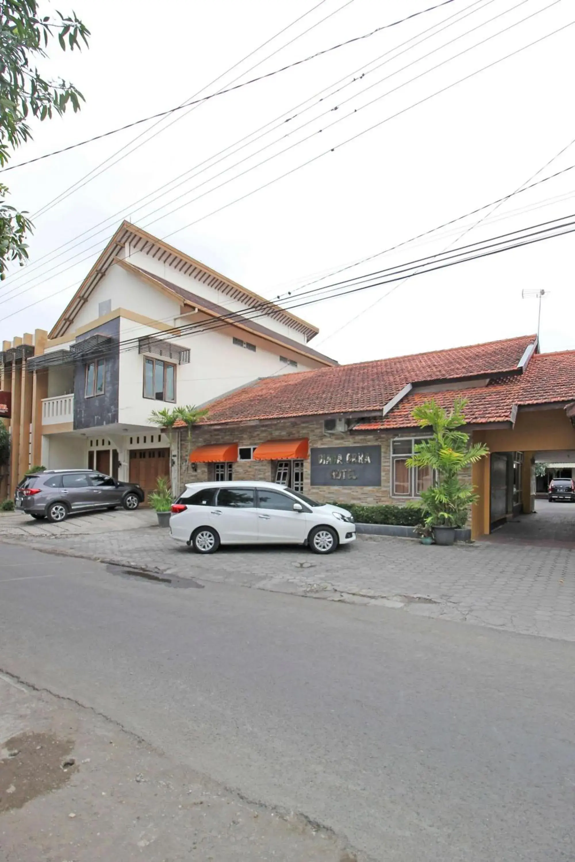 Property building in RedDoorz near Pojok Beteng Prawirotaman Property building in RedDoorz near Pojok Beteng Prawirotaman
