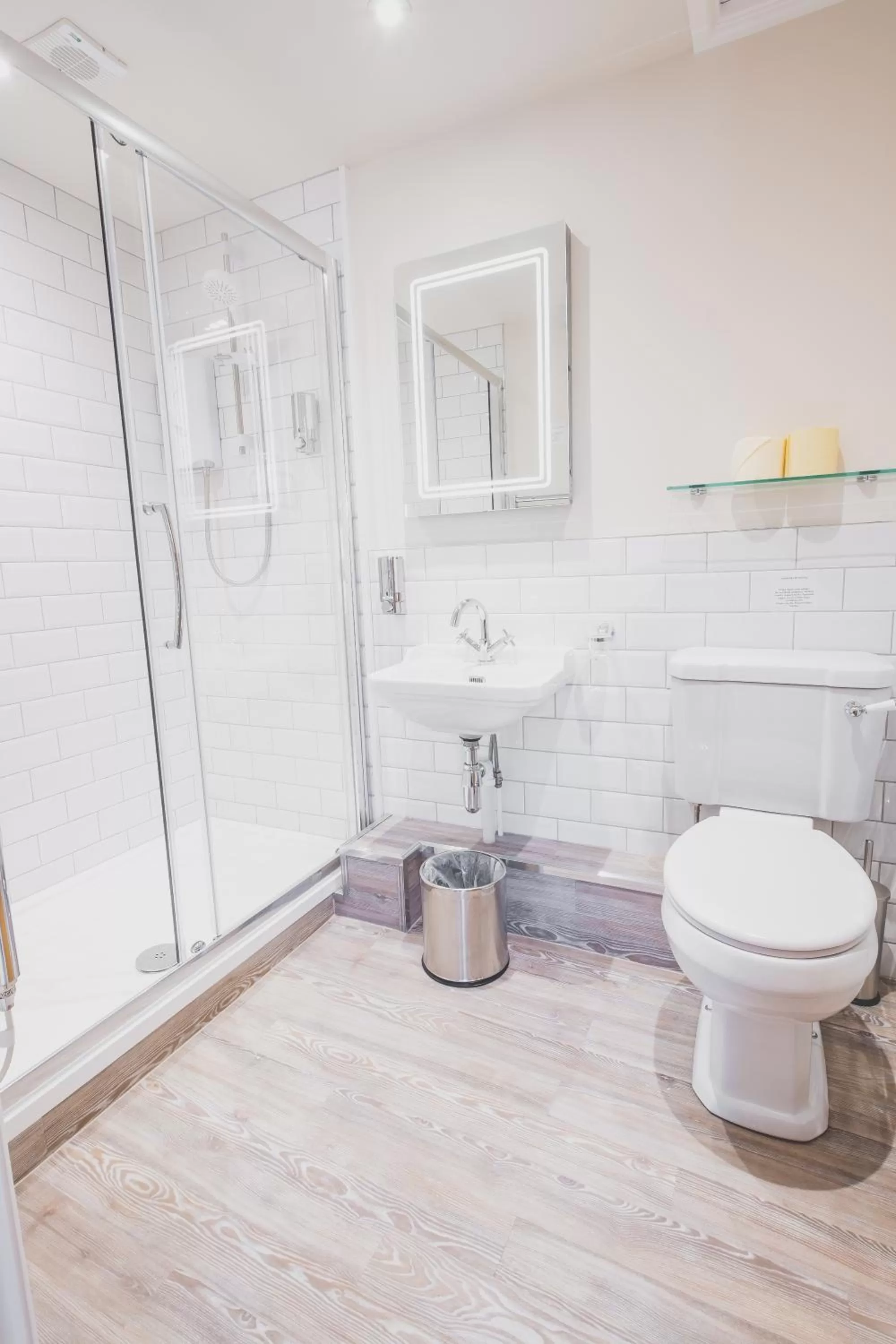 Bathroom in Kings Arms