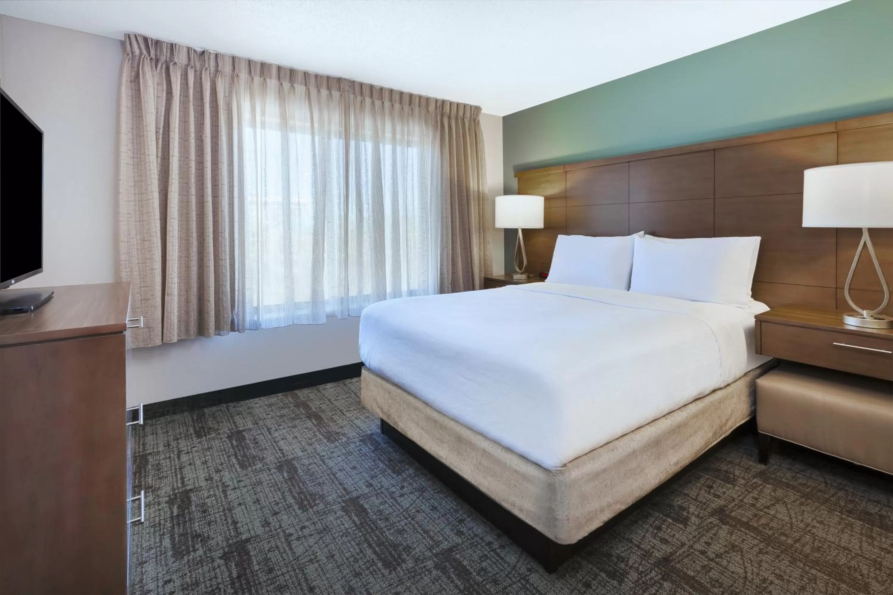 Photo of the whole room, Bed in Staybridge Suites Columbia-Highway 63 & I-70 by IHG