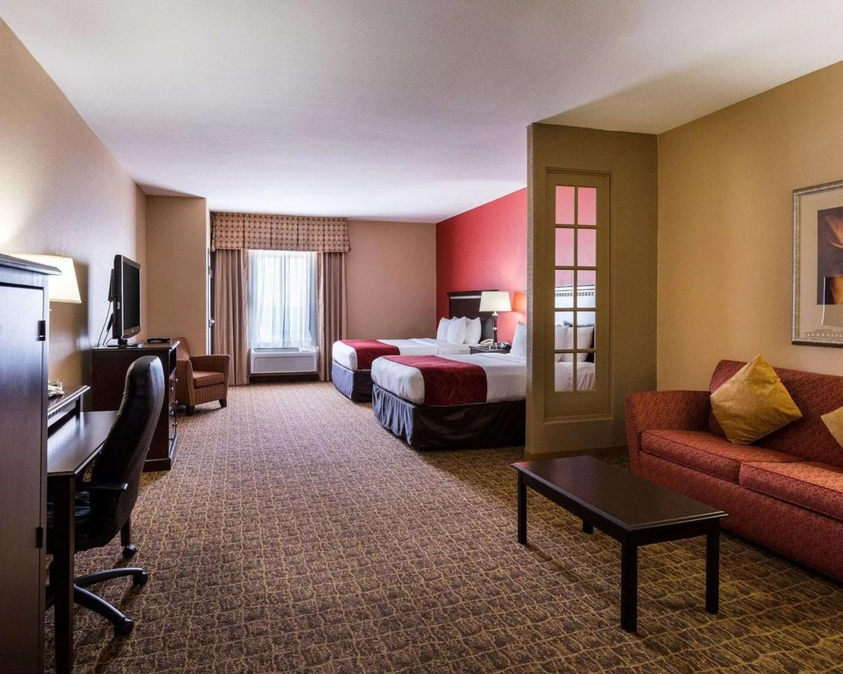 Photo of the whole room in Hotel Pearland