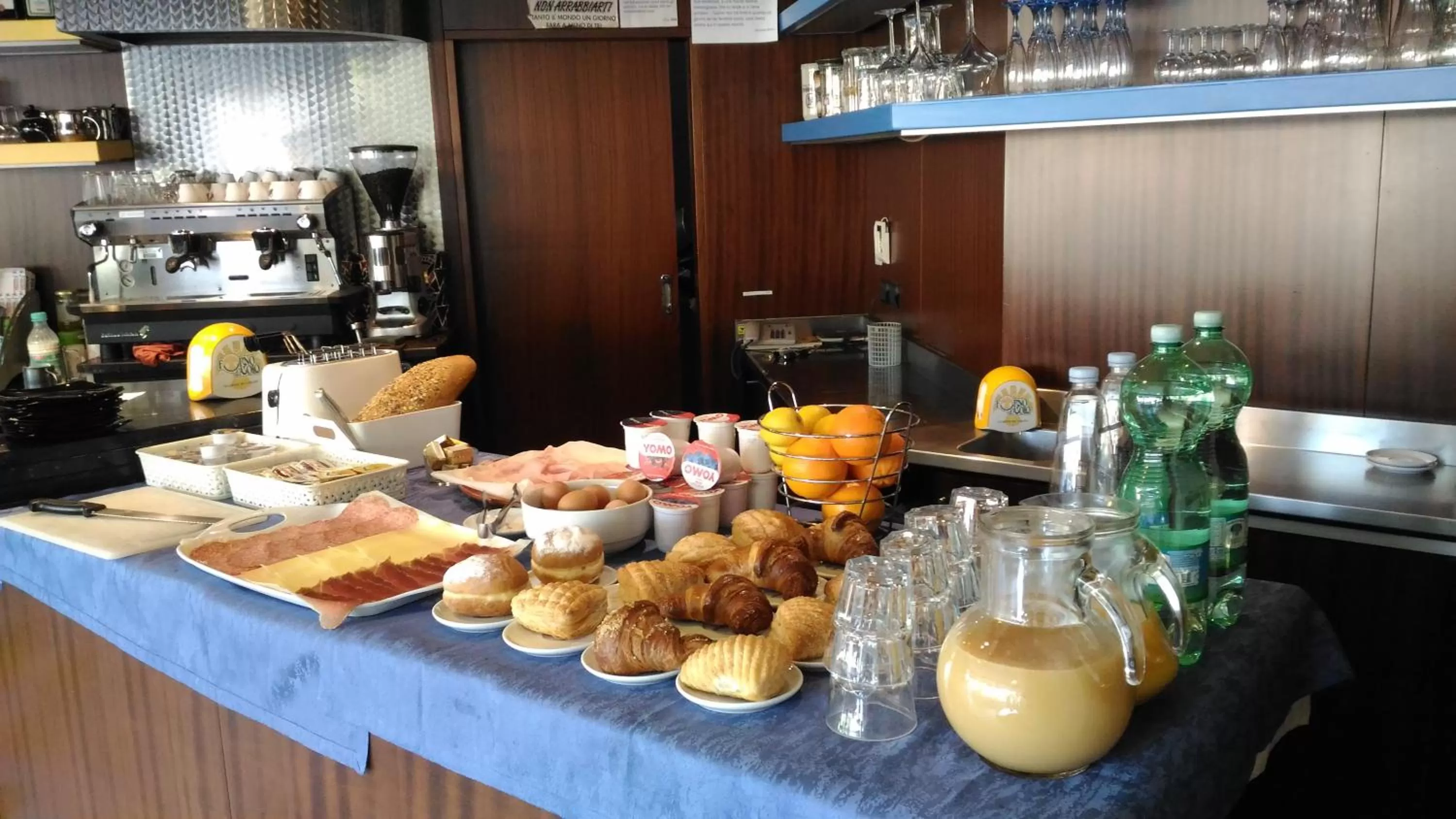 Lounge or bar in Hotel Oasi