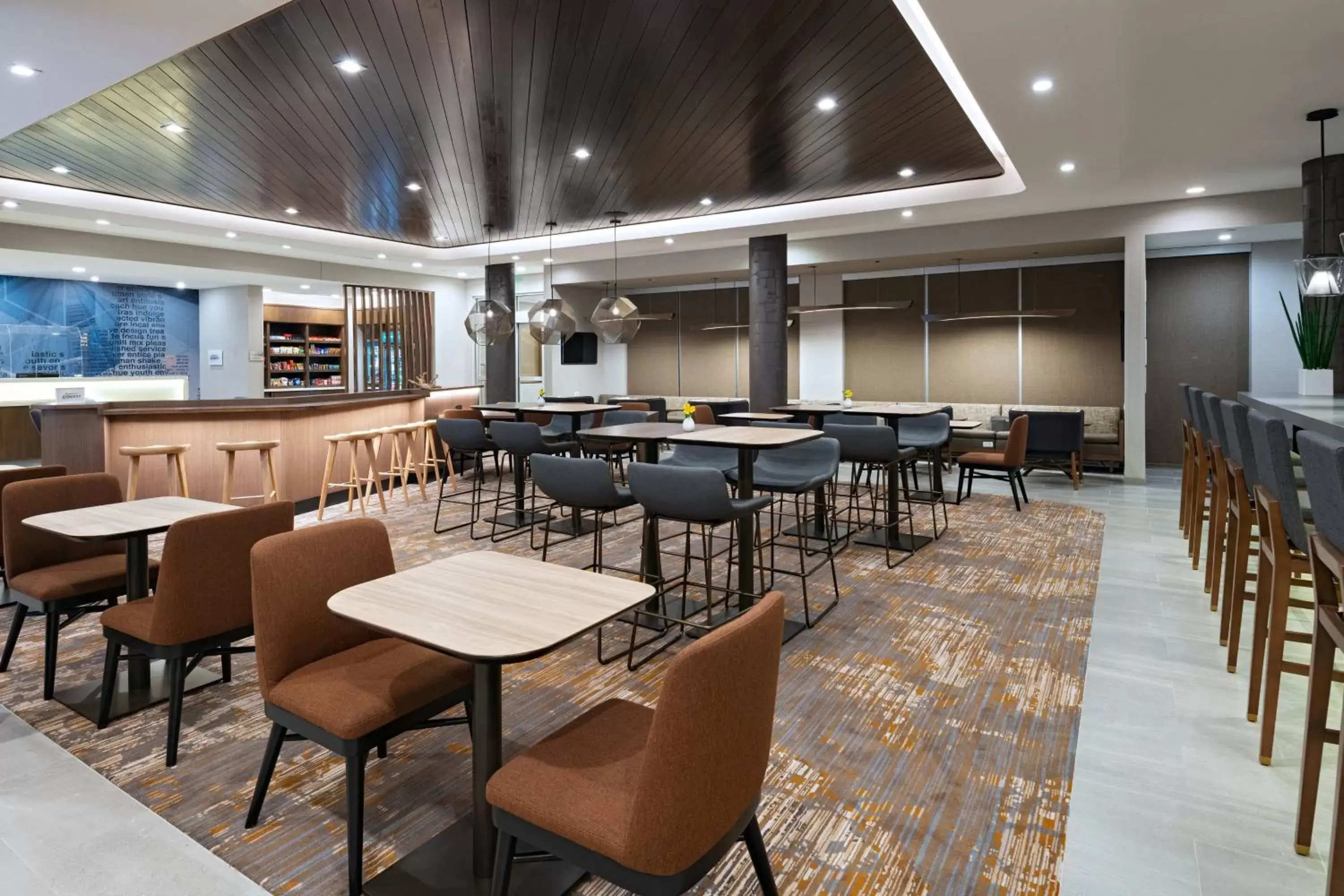 Lobby or reception, Lounge/Bar in SpringHill Suites by Marriott Dallas Richardson/University Area