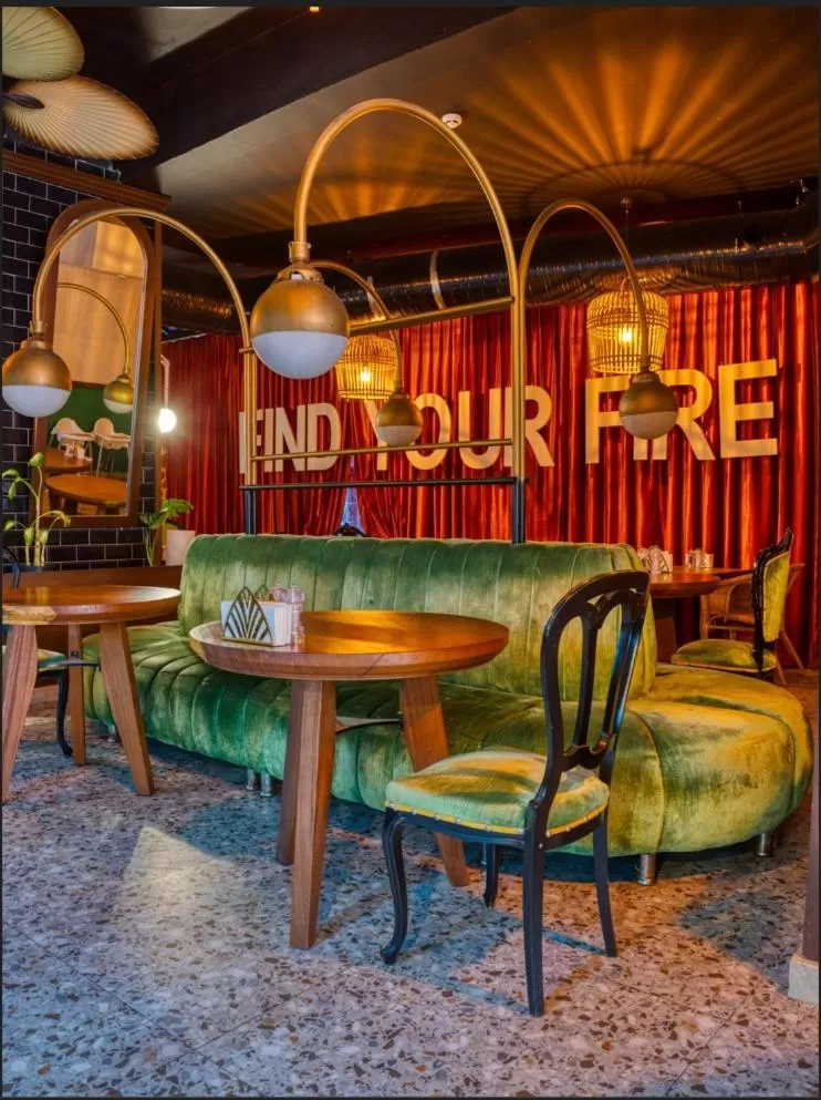 Restaurant/places to eat in Anjeliq Downtown Boutique Hotel