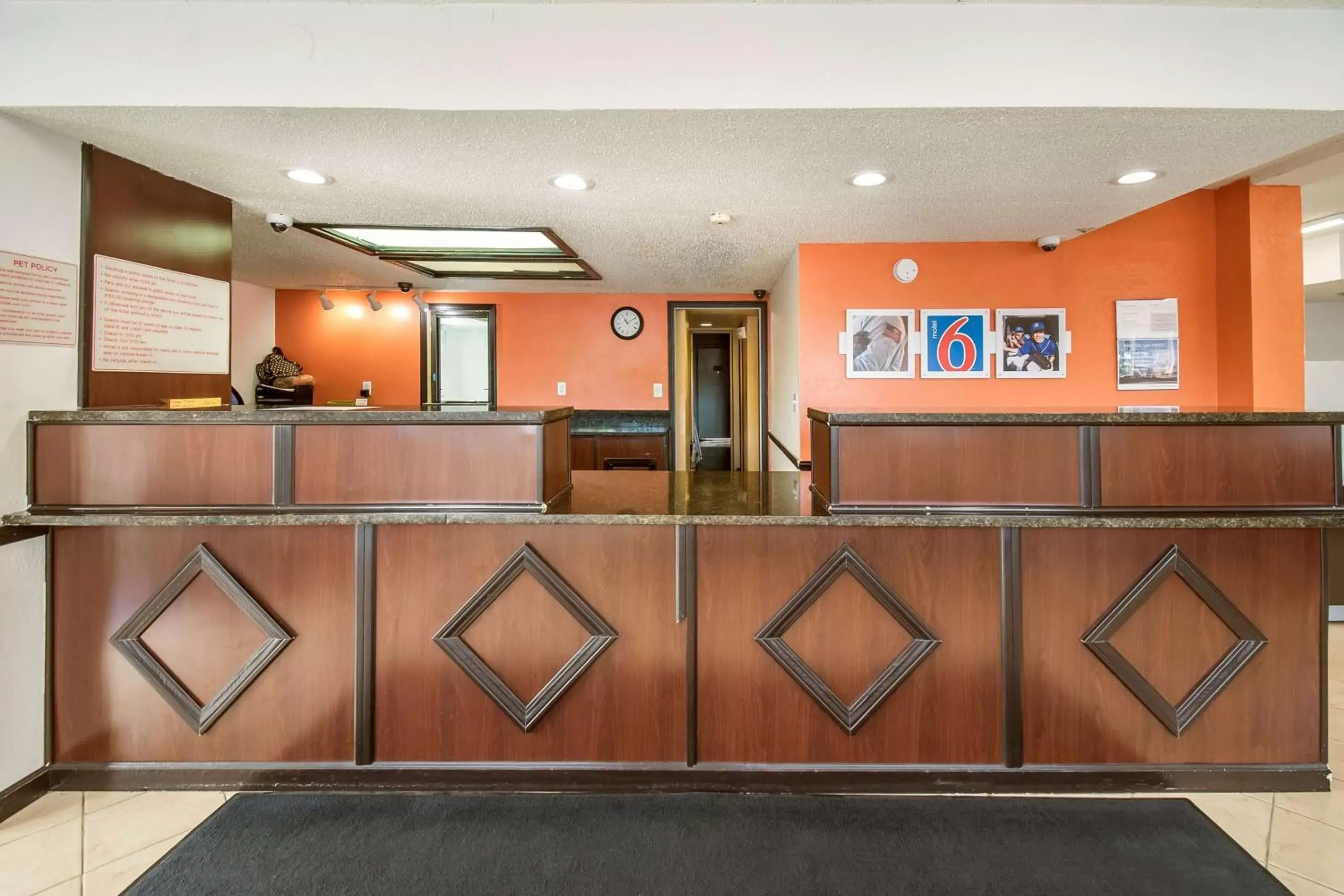 Property logo or sign, Lobby/Reception in Motel 6-Grove City, OH