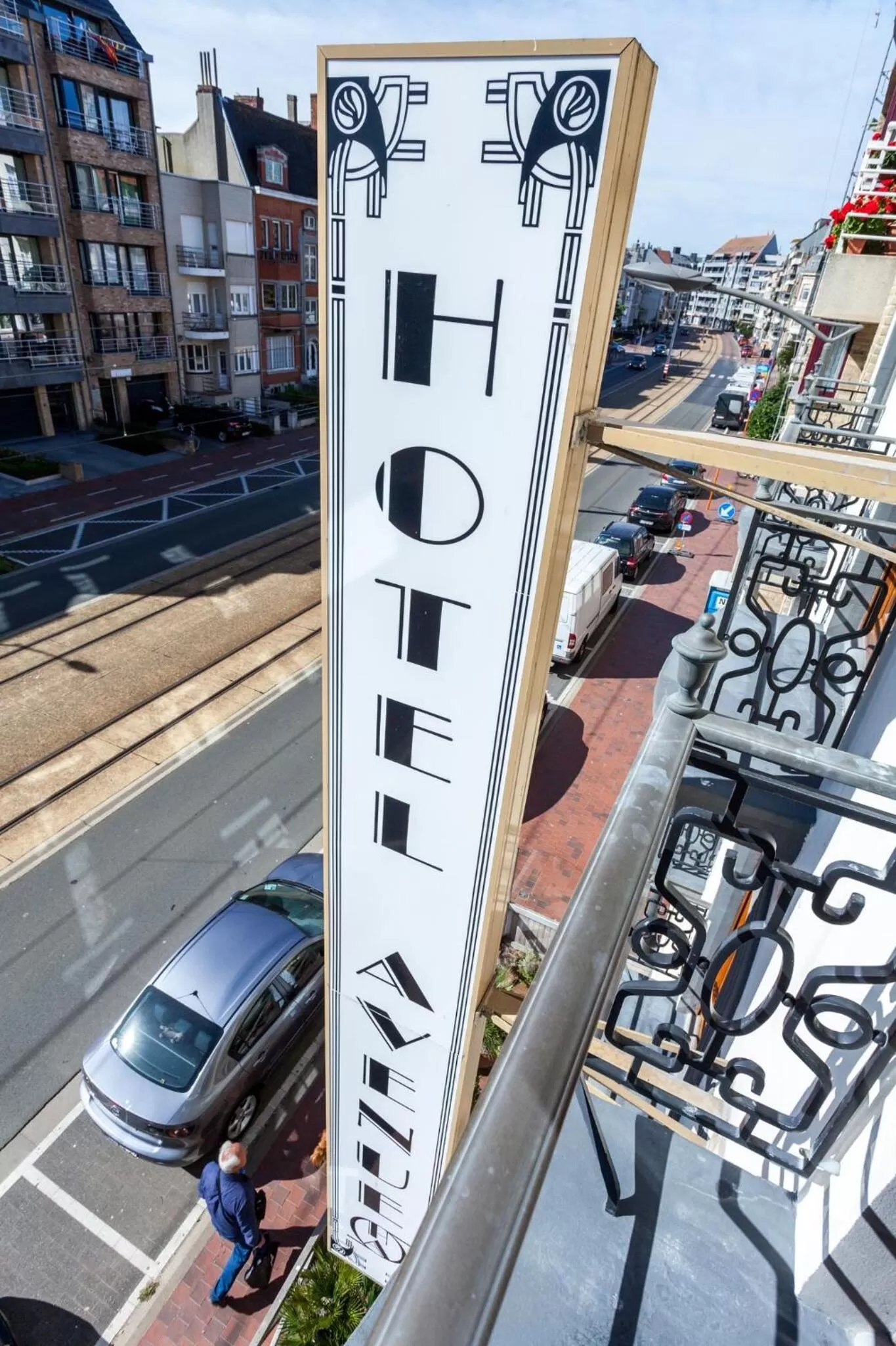 Balcony/Terrace in Avenue Hotel by F-Hotels