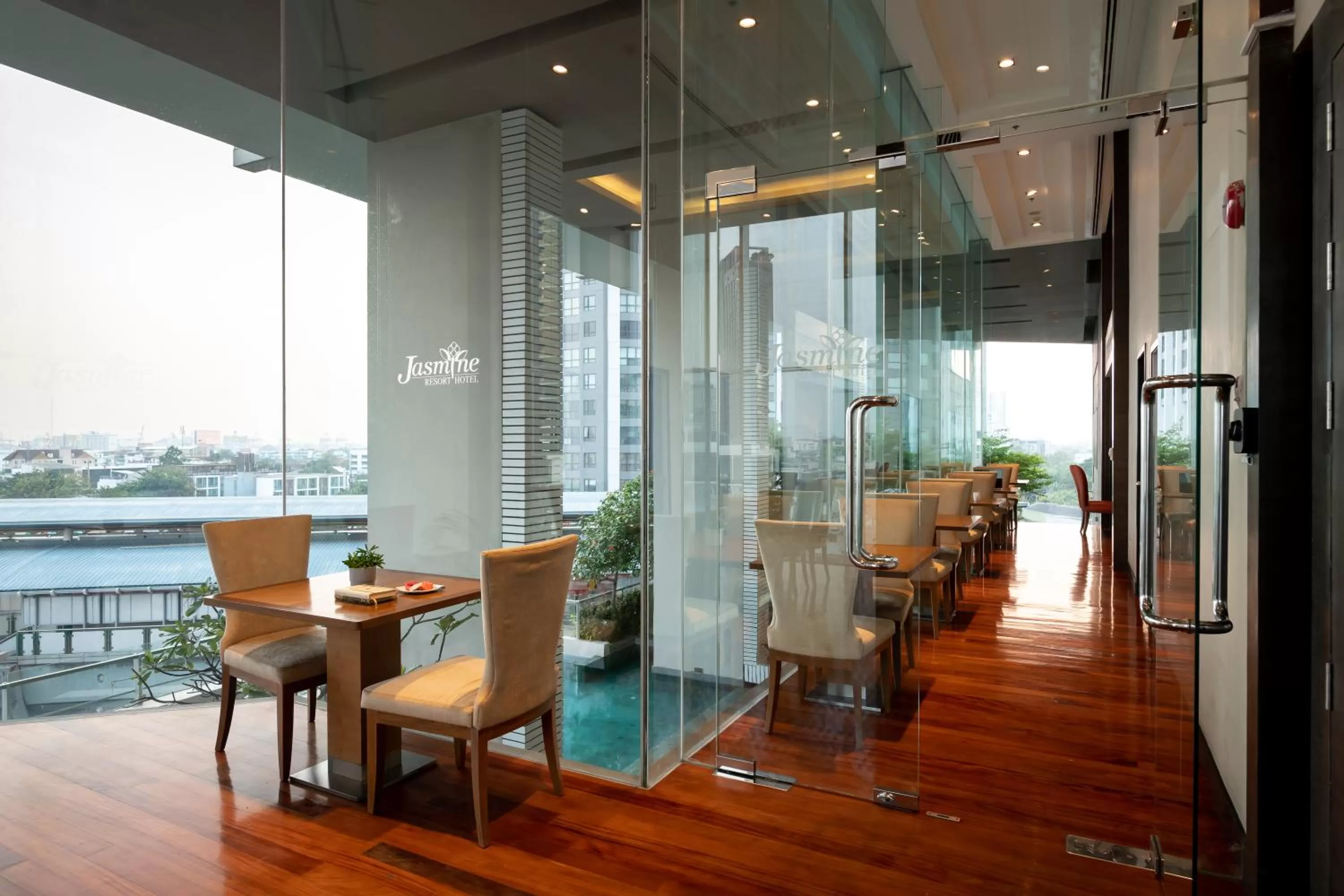 Lounge or bar in Jasmine Resort Bangkok