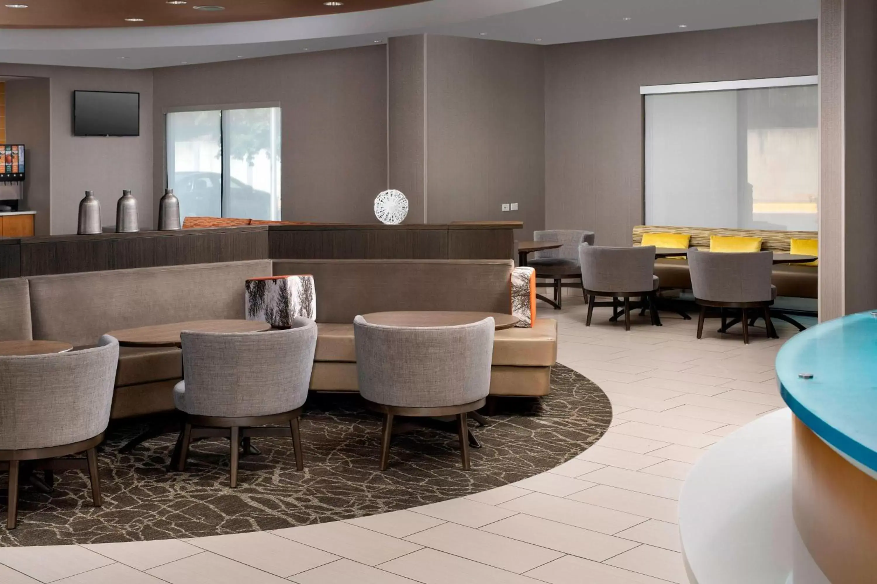 Lobby or reception, Lounge/Bar in SpringHill Suites Alexandria