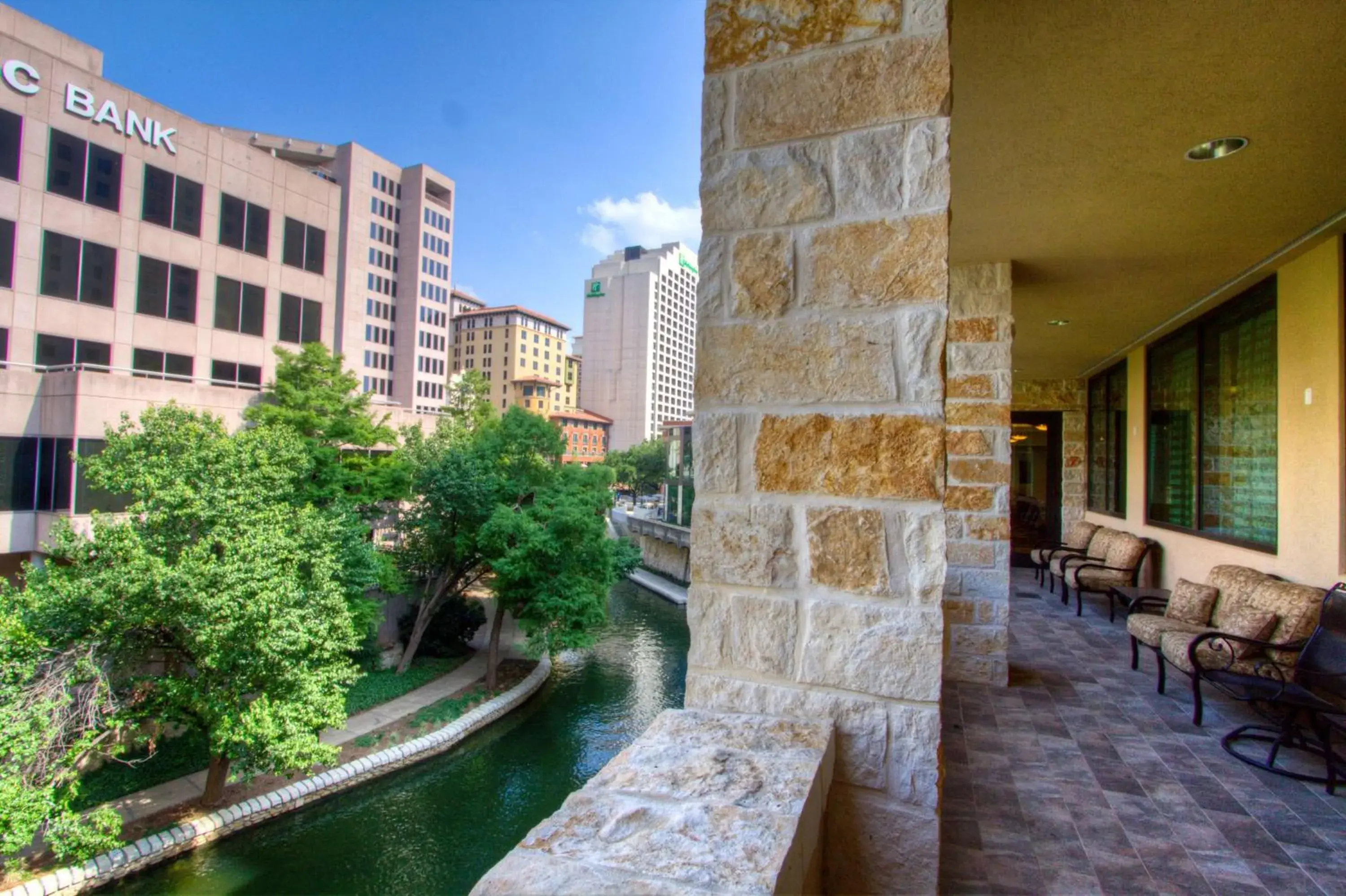 Property building in Embassy Suites San Antonio Riverwalk-Downtown