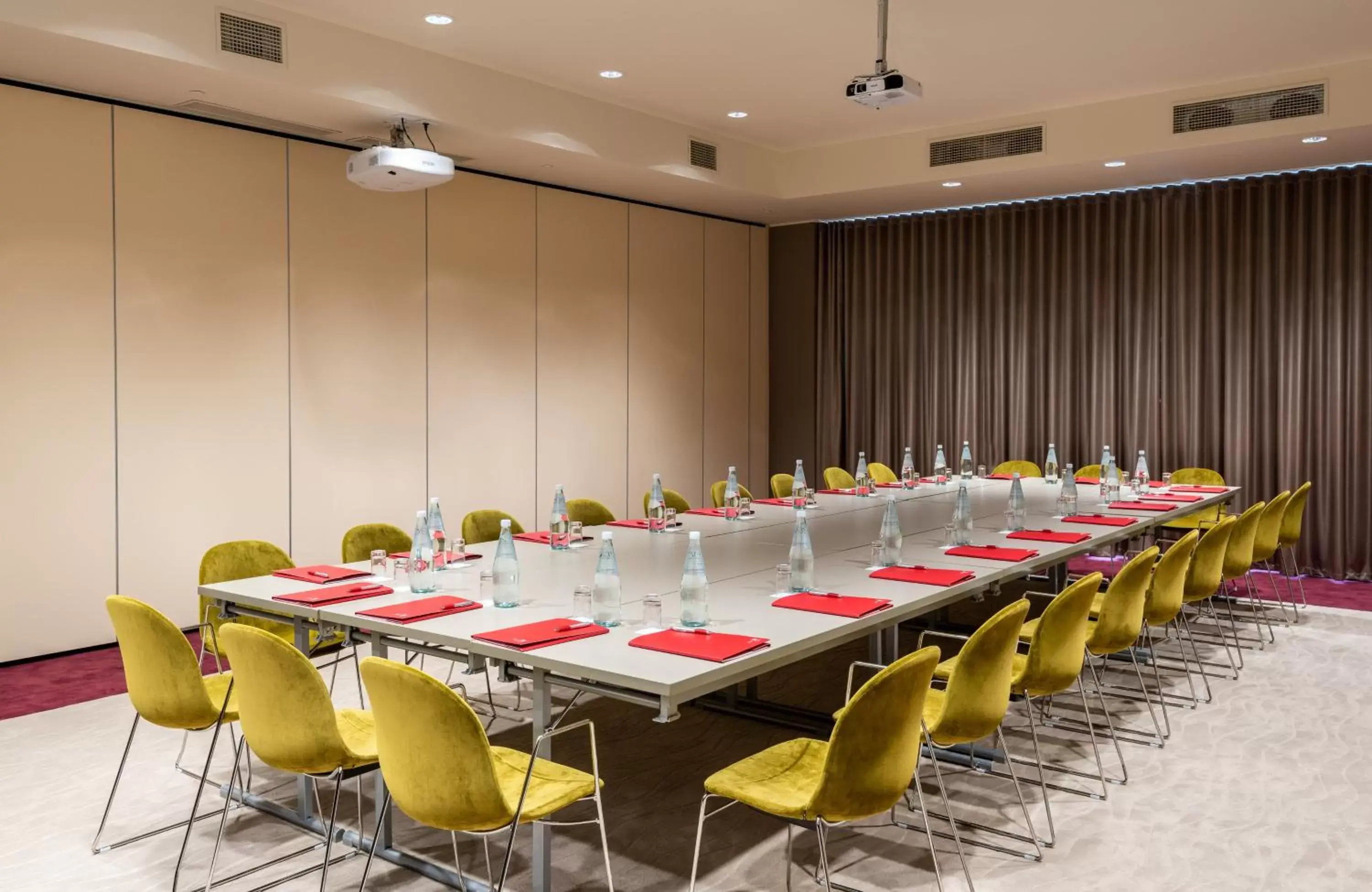 Meeting/conference room in Leonardo Royal Hotel Venice Mestre