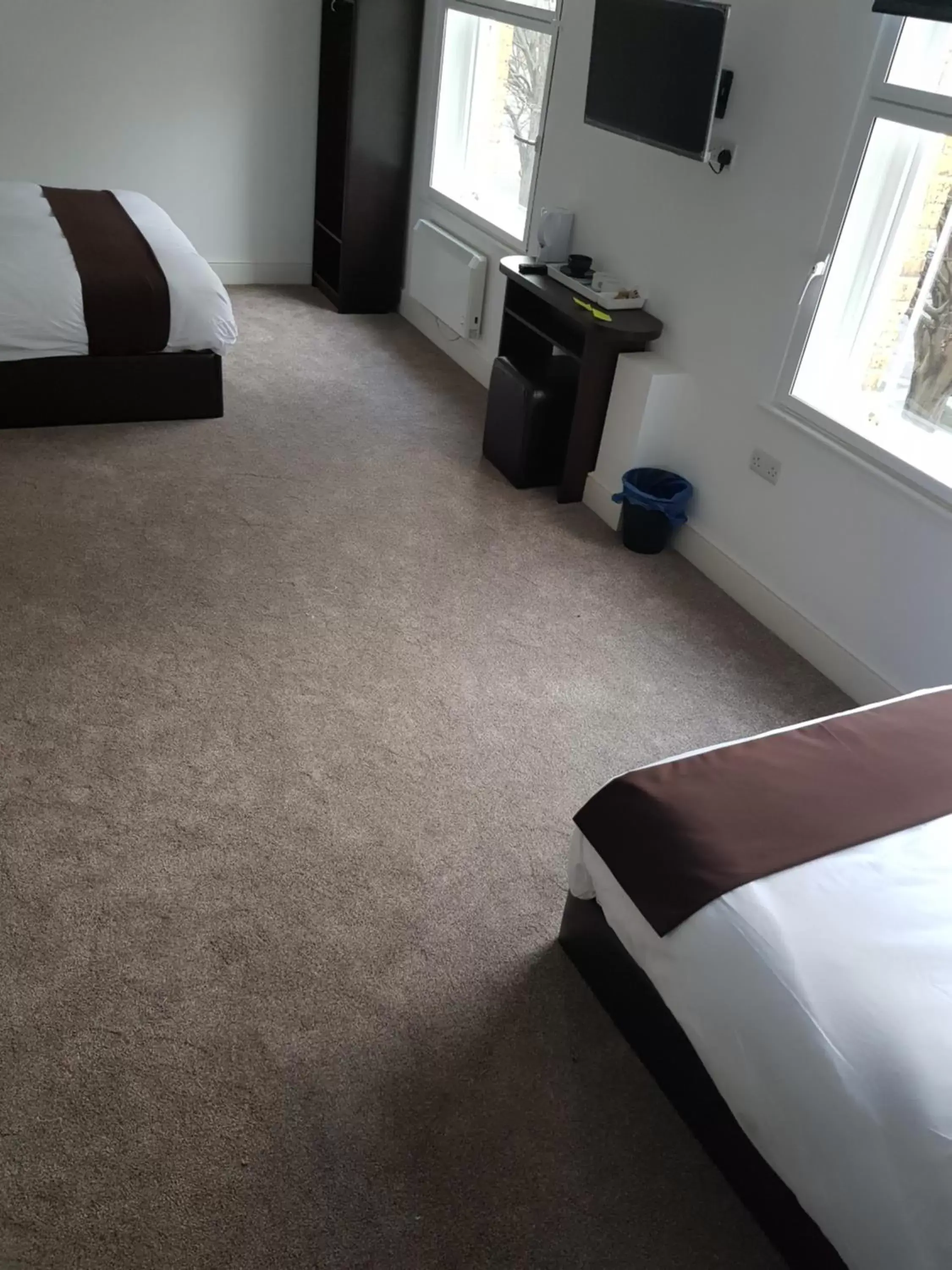 Staff, Bed in The Charles Hotel Staff, Bed in The Charles Hotel