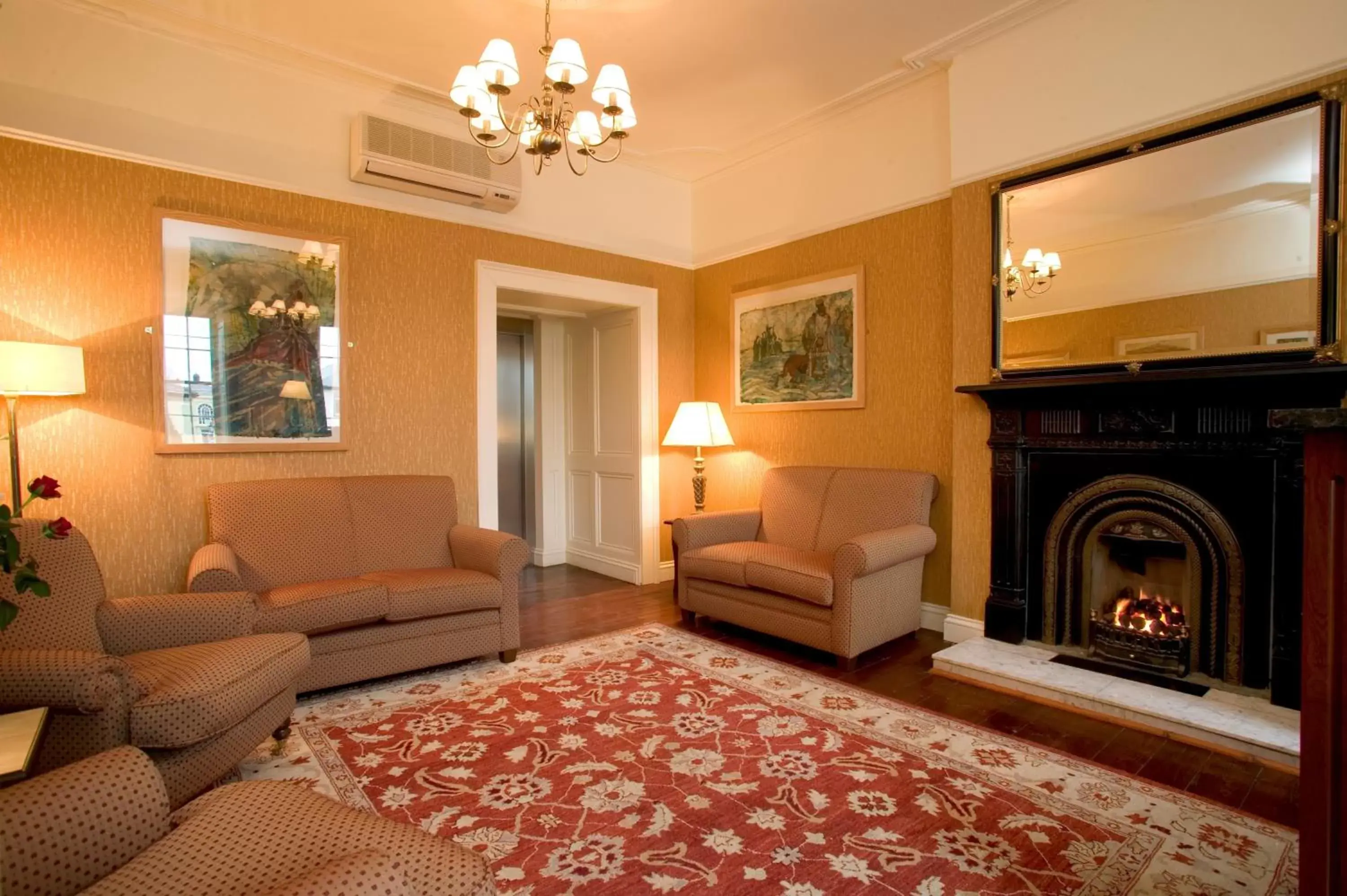 Lobby or reception, Seating Area in Baileys Hotel Cashel