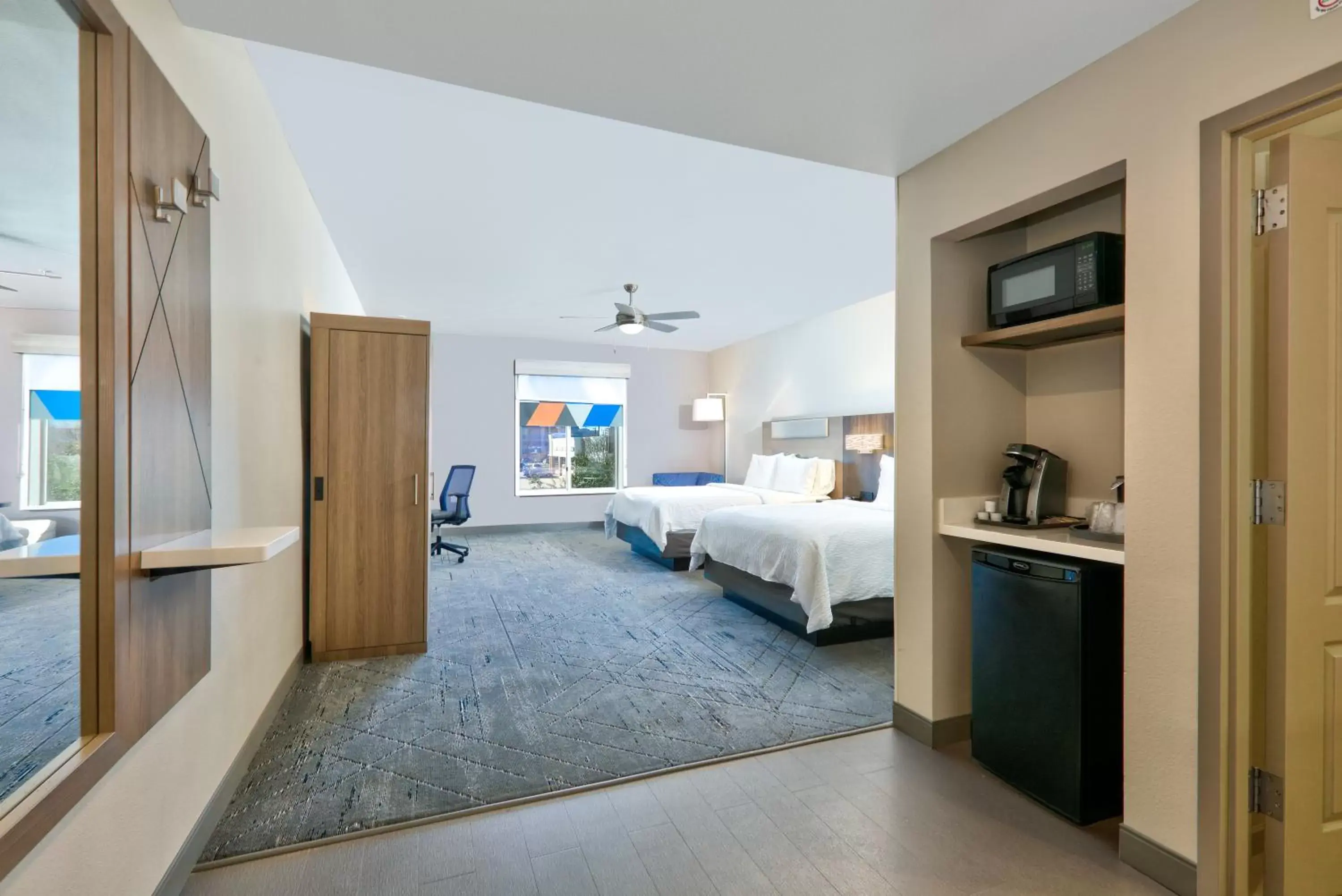 Bed in Holiday Inn Express & Suites North Dallas at Preston, an IHG Hotel