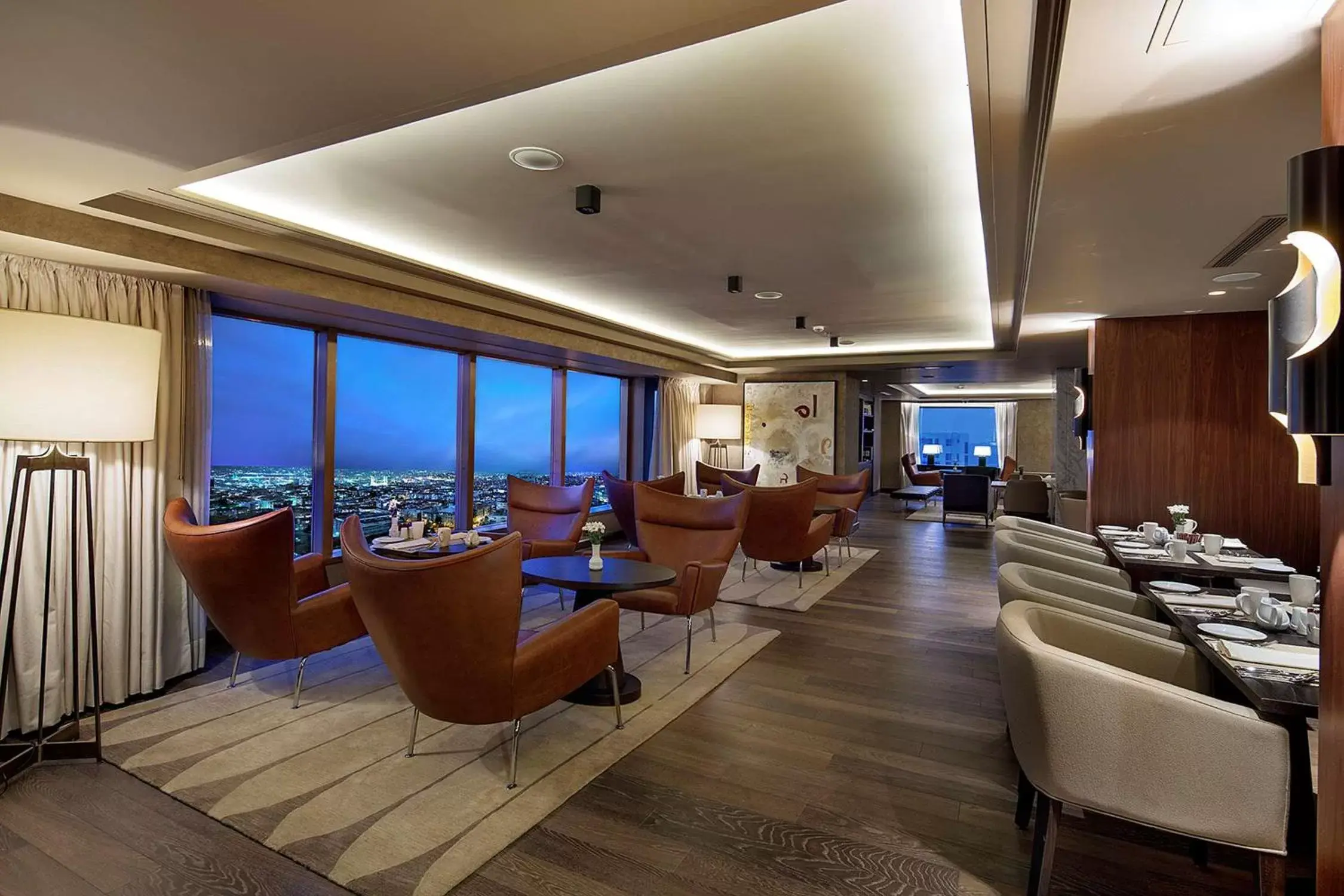 Lounge or bar in Ankara HiltonSA