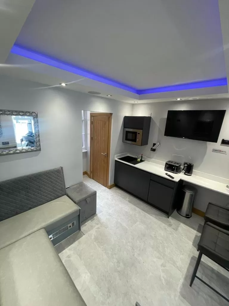 Belvedere Aparthotel - 83 Mount Pleasant