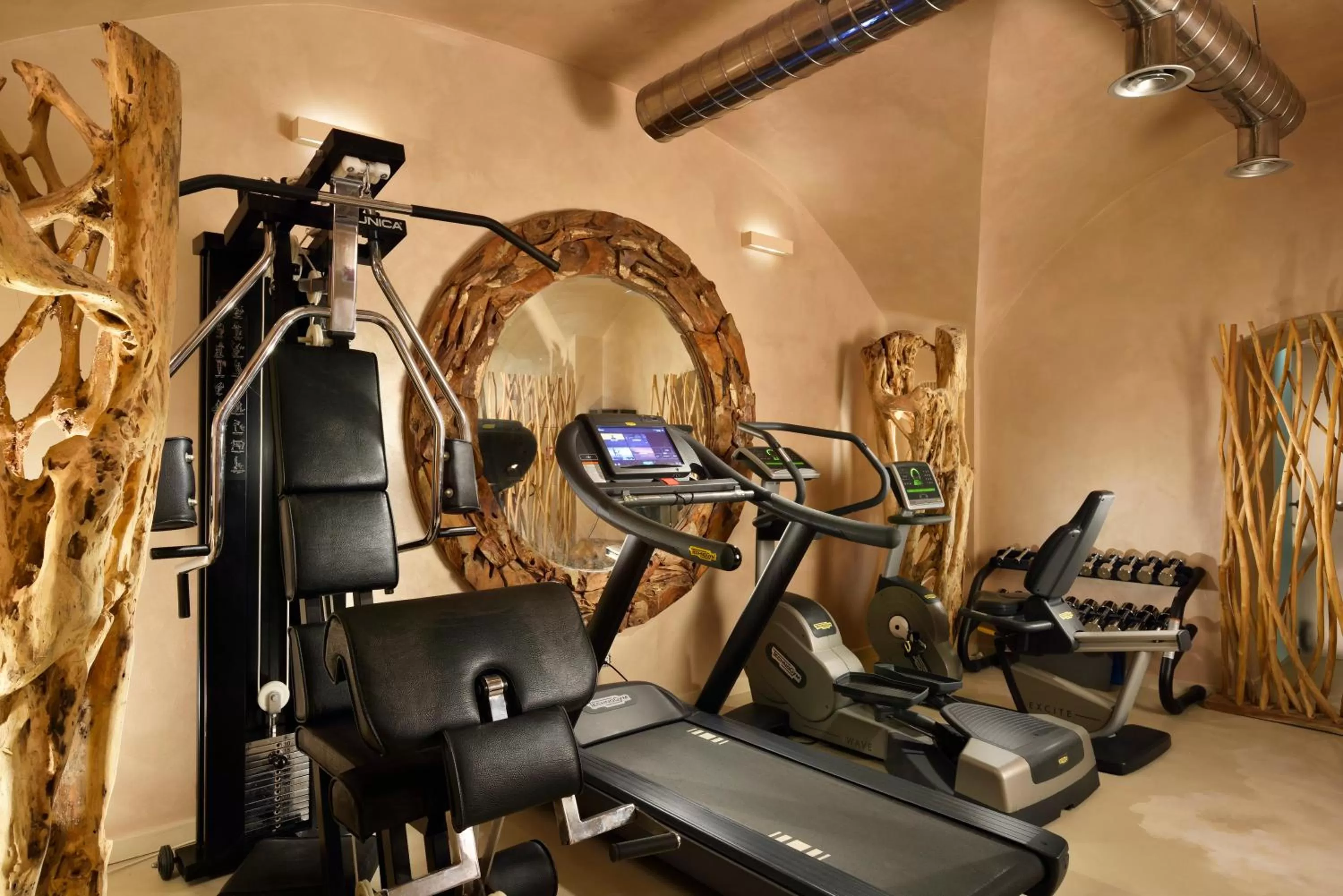 Fitness centre/facilities in Leon's Place Hotel In Rome
