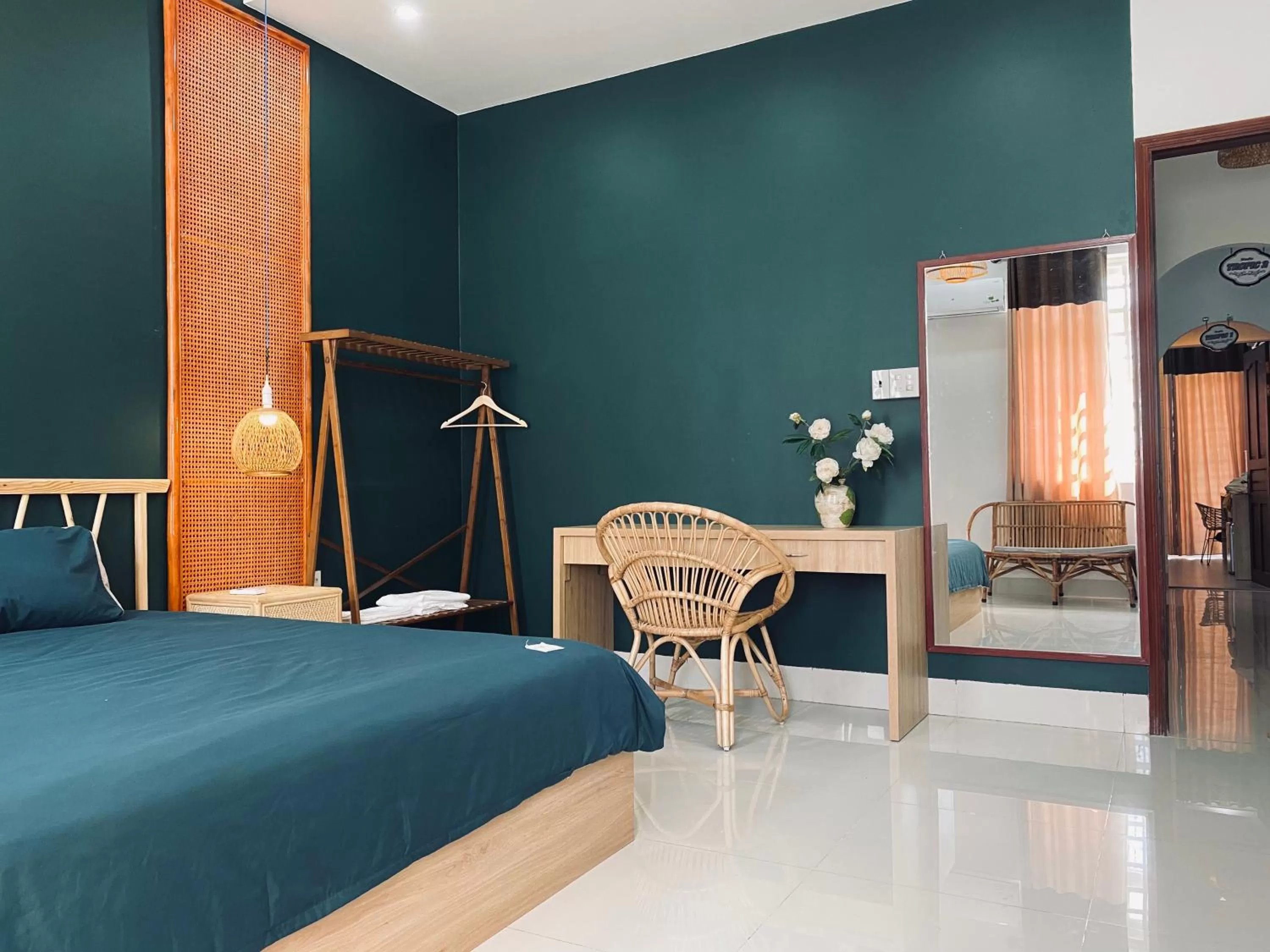 Bed in Emerald Boutique Stay 2