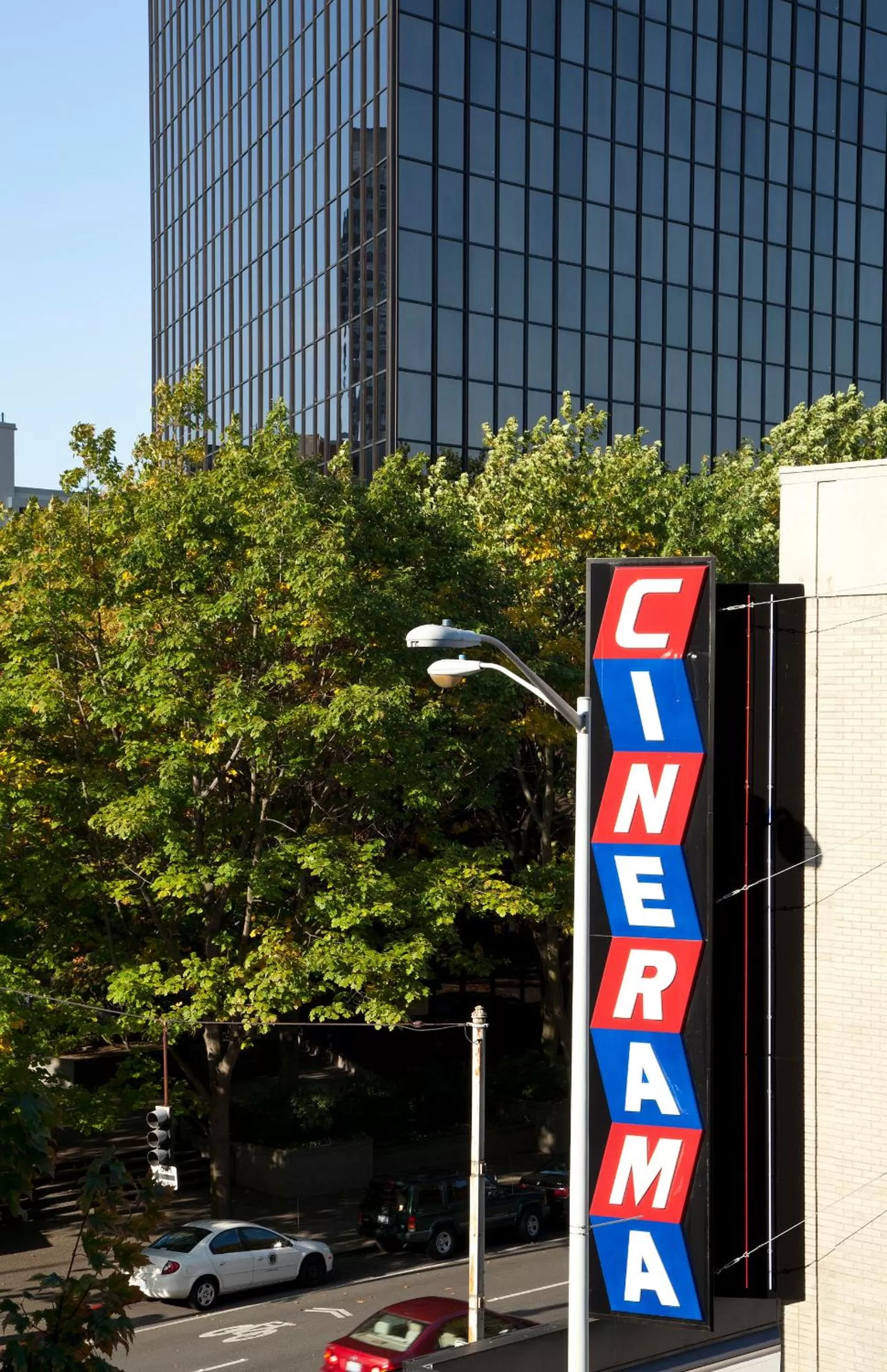 Area and facilities in Warwick Seattle