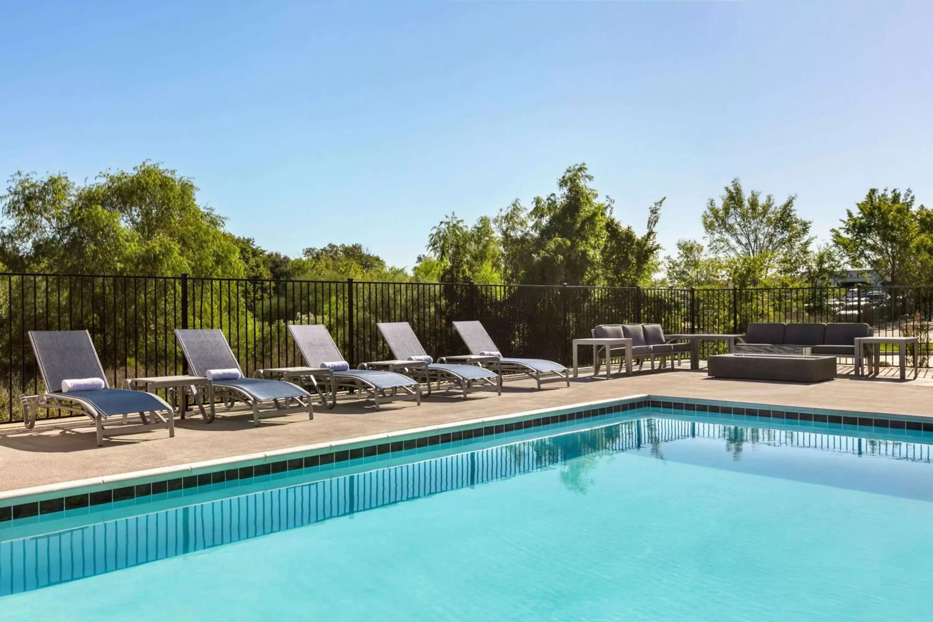 On site, Swimming Pool in La Quinta Inn & Suites by Wyndham College Station North