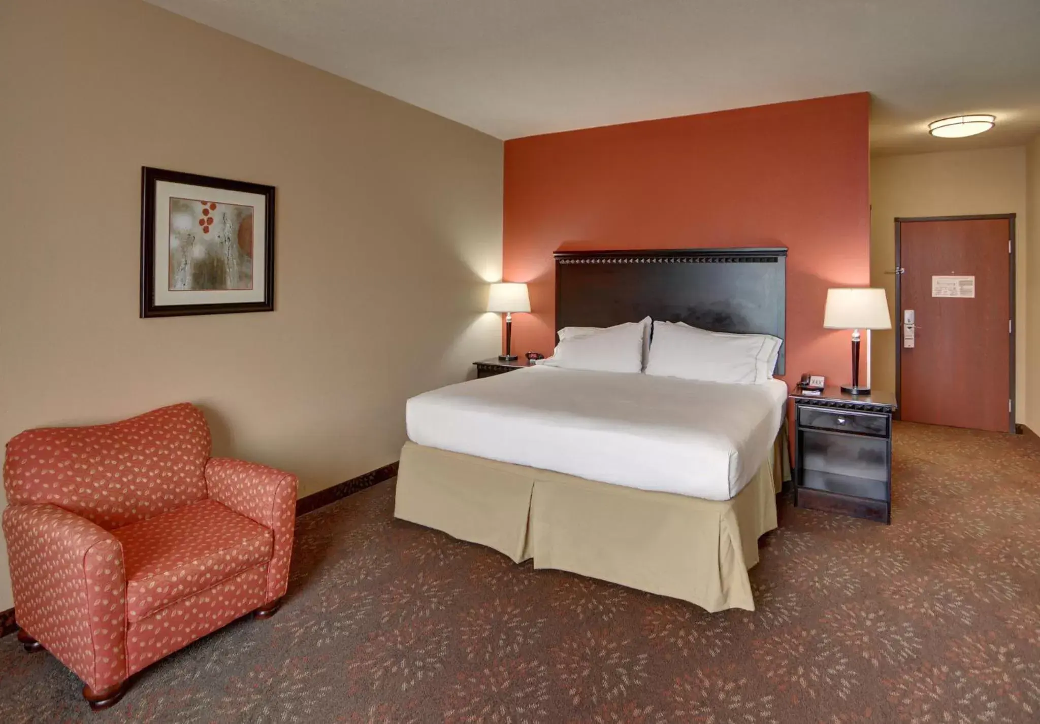 Photo of the whole room, Bed in Holiday Inn Express Tyler South, an IHG Hotel