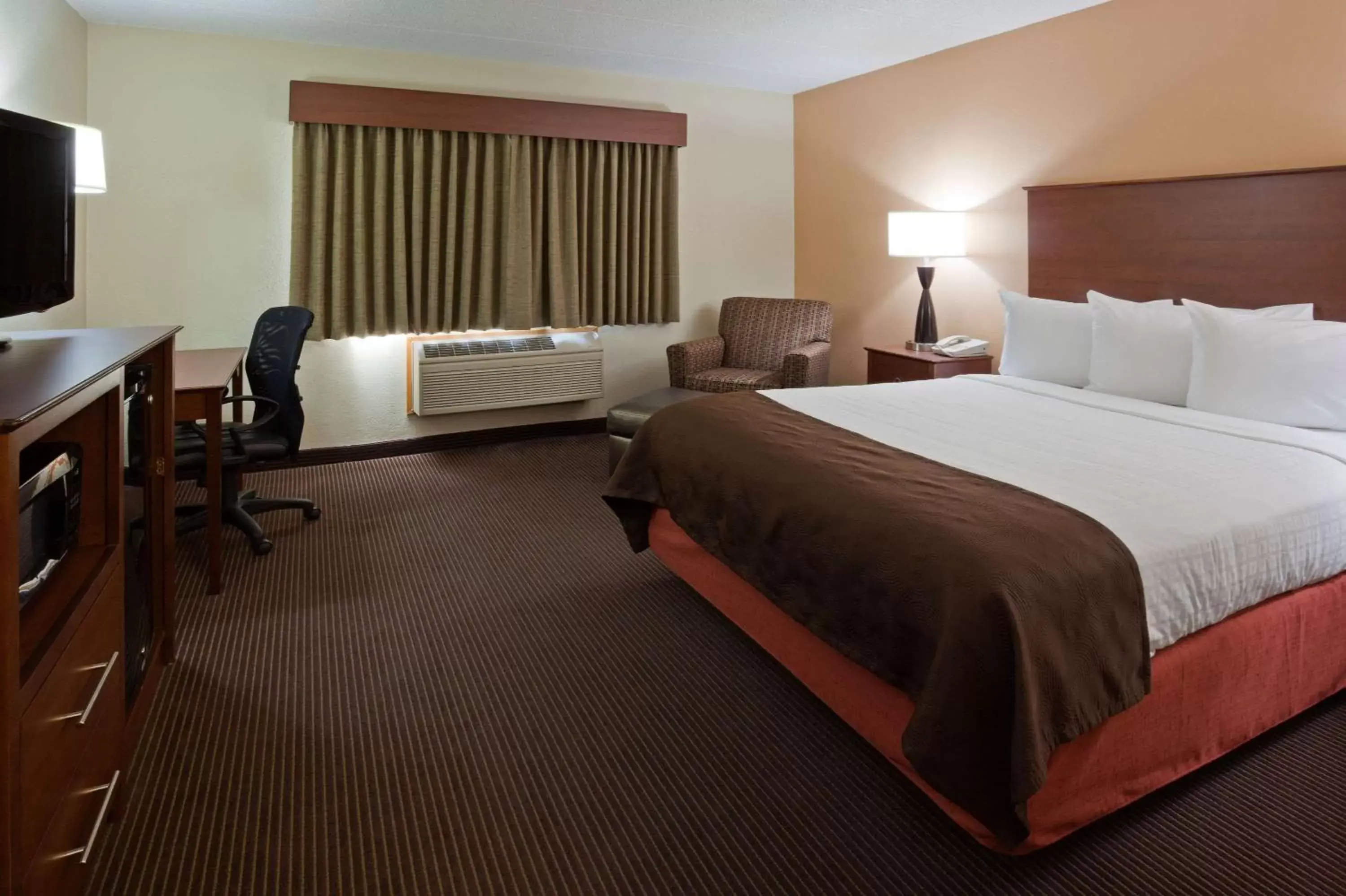 Photo of the whole room, Bed in AmericInn by Wyndham Bismarck