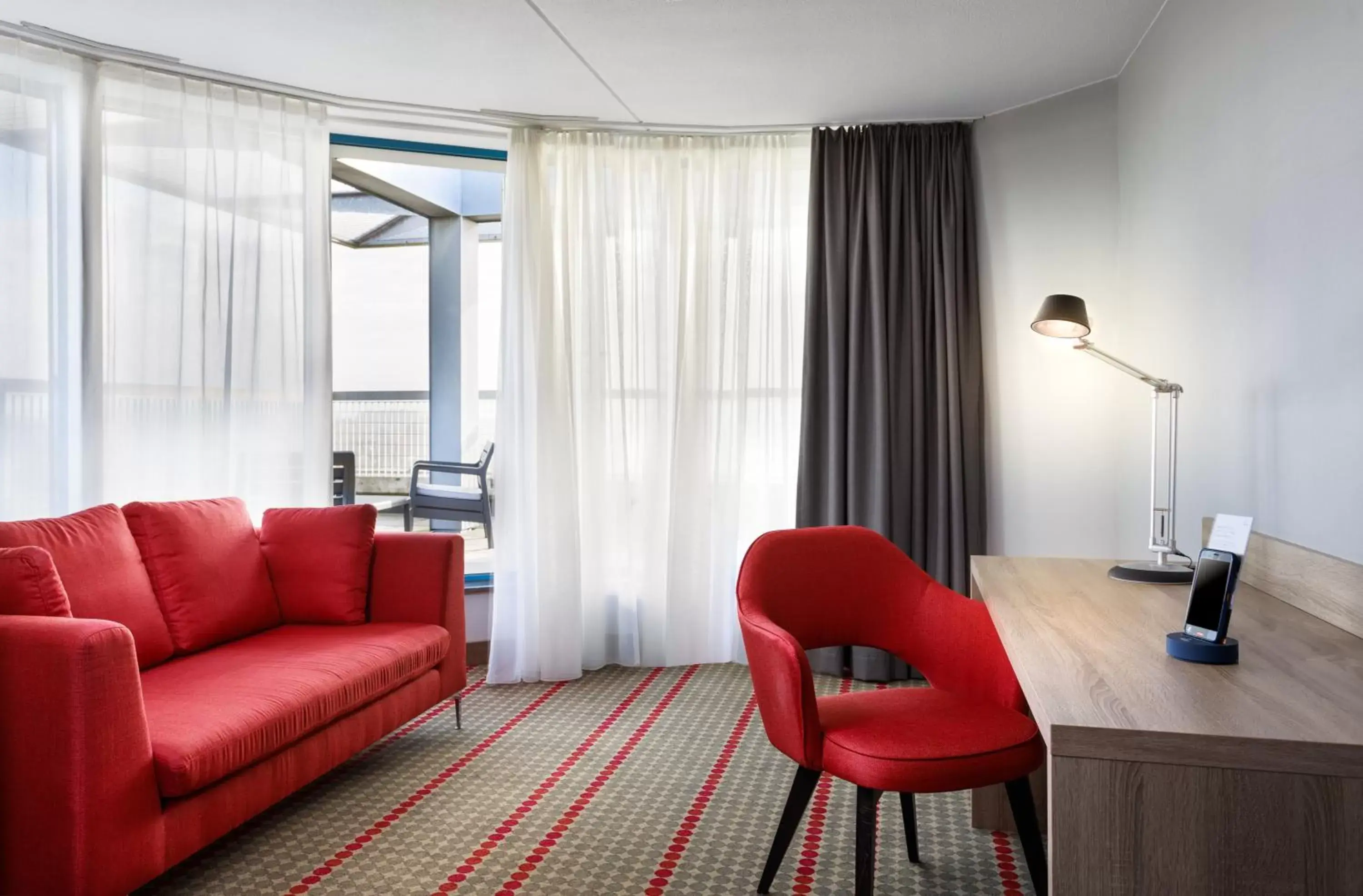 Balcony/Terrace, Seating Area in Ramada by Wyndham Amsterdam Airport Schiphol