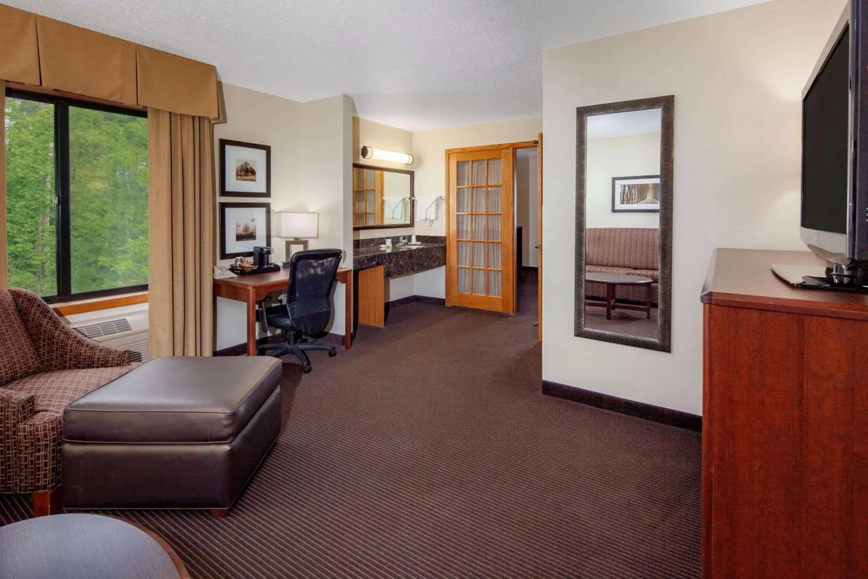 Photo of the whole room in AmericInn by Wyndham Ashland