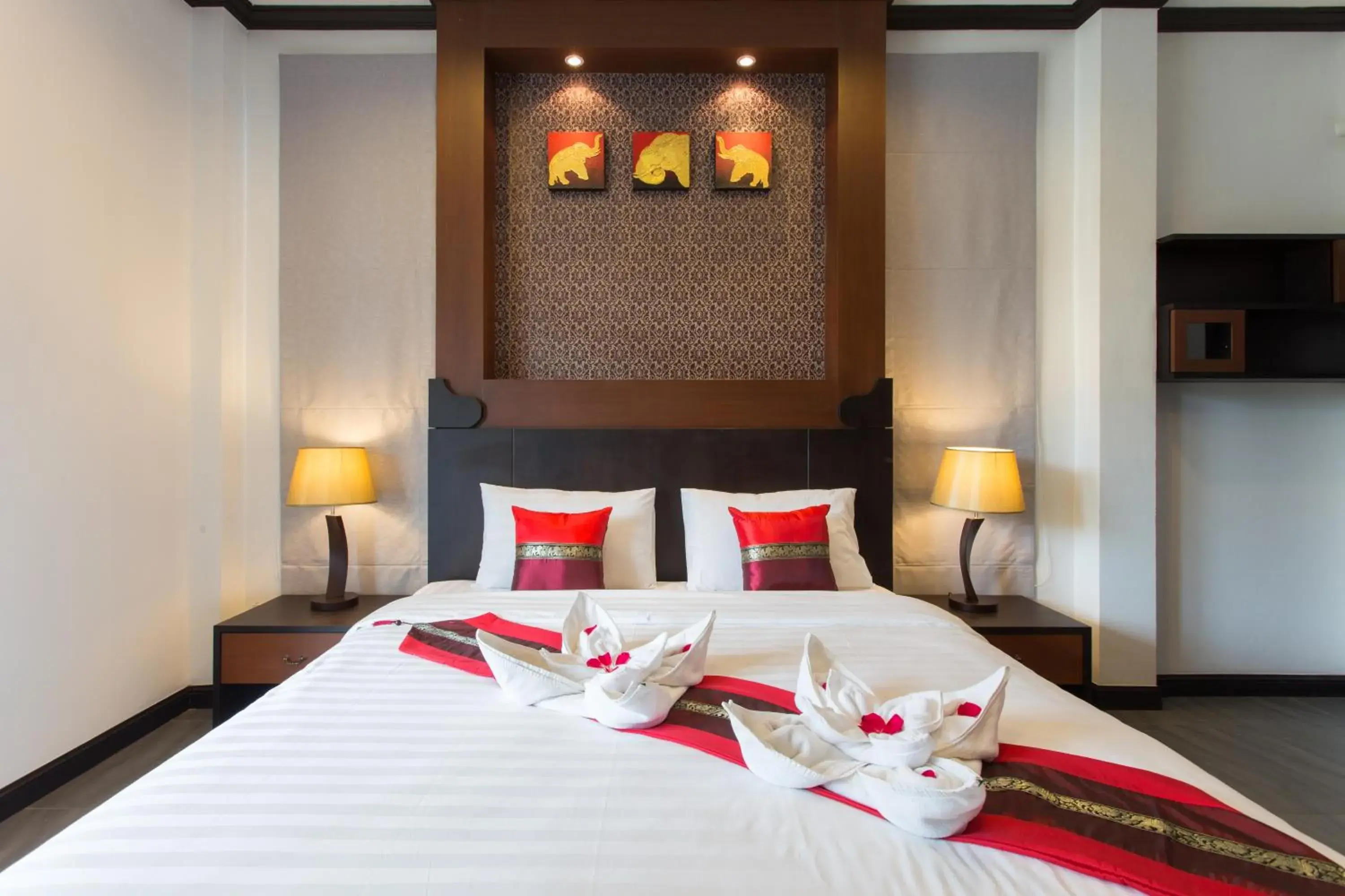 Bed in The Best Aonang Villas