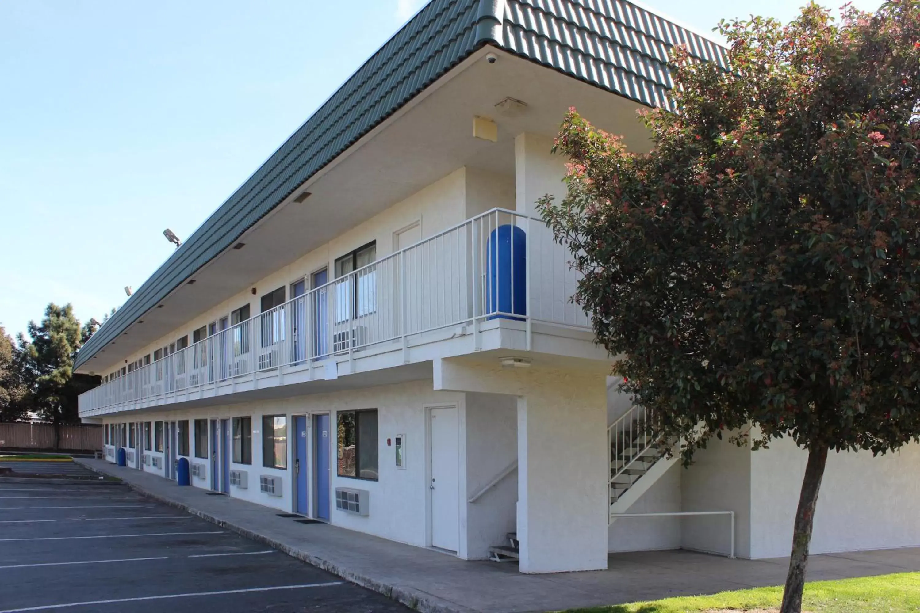 Facade/Entrance in Motel 6-King City, CA