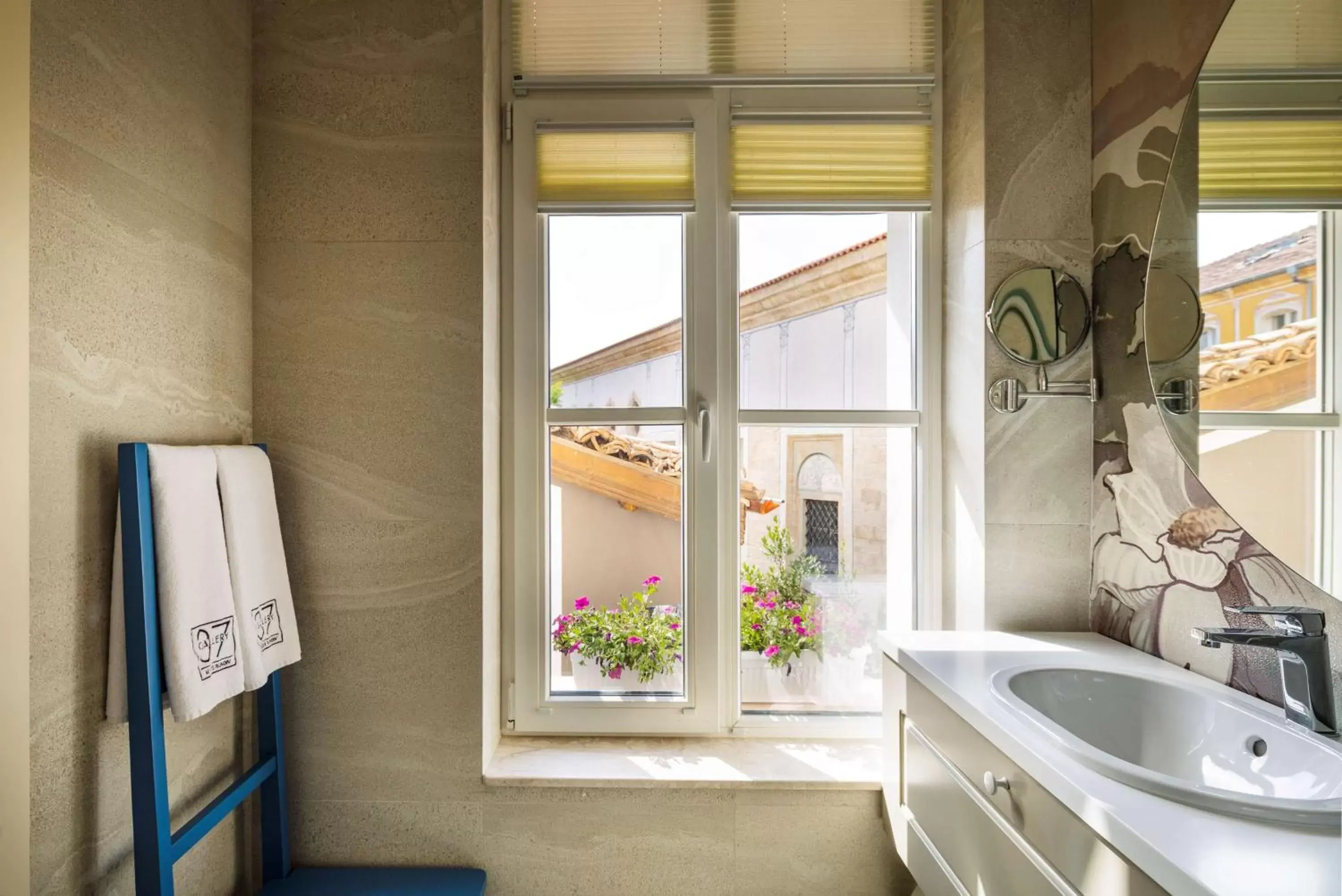 Bathroom in Gallery 37 Powered by ASTON Bathroom in Gallery 37 Powered by ASTON