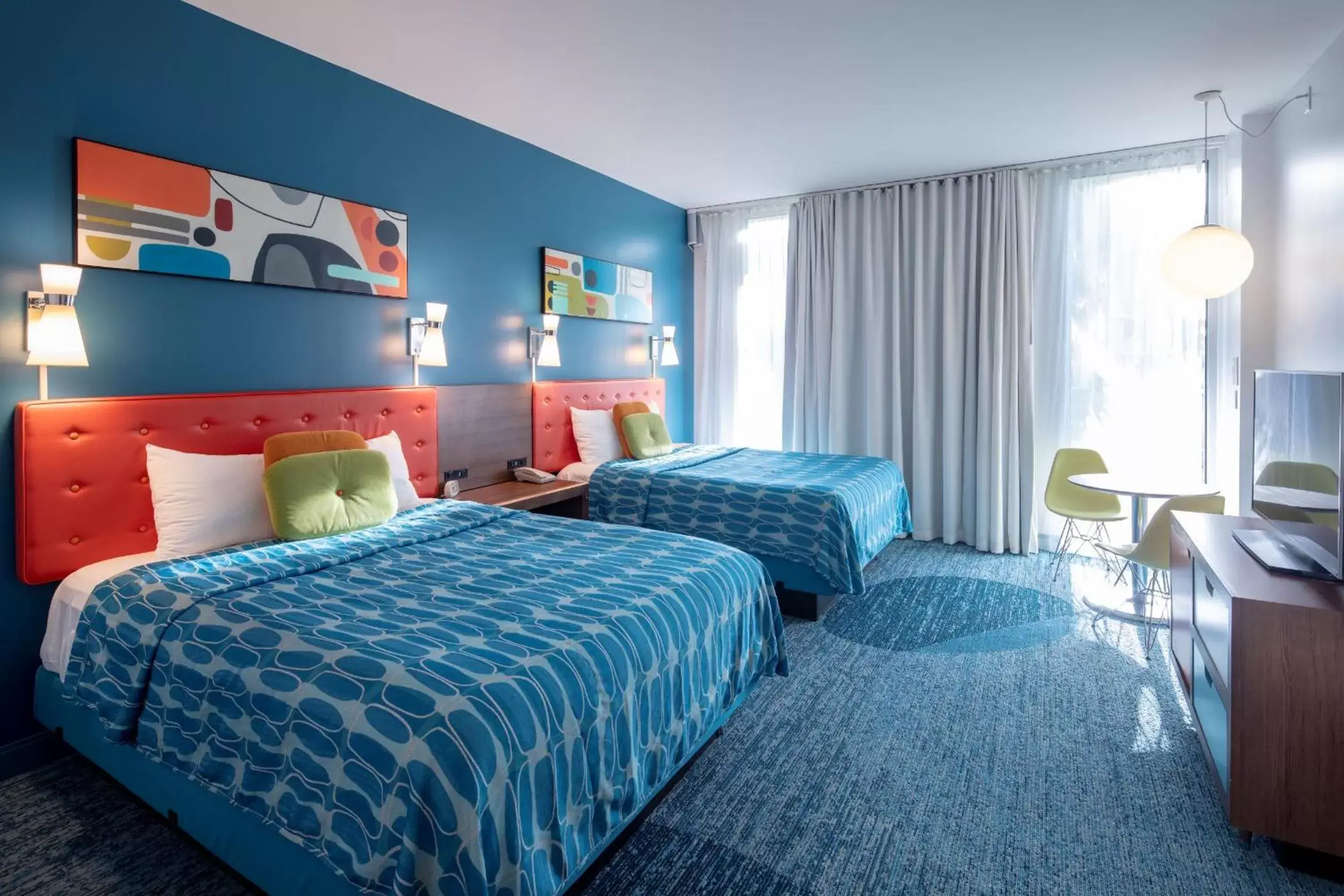 Standard Room Poolside Hearing Accessible (Includes Early Park Admission) in Universal's Cabana Bay Beach Resort