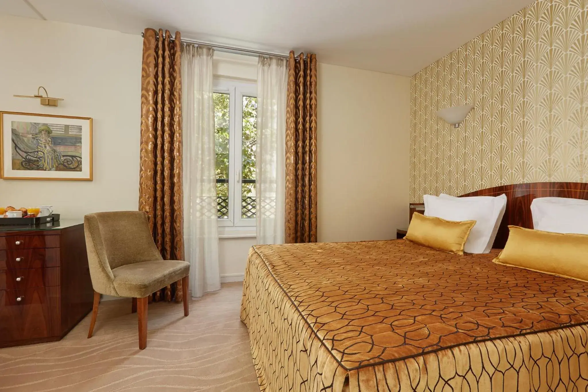 Bedroom, Bed in Hôtel Raspail Montparnasse