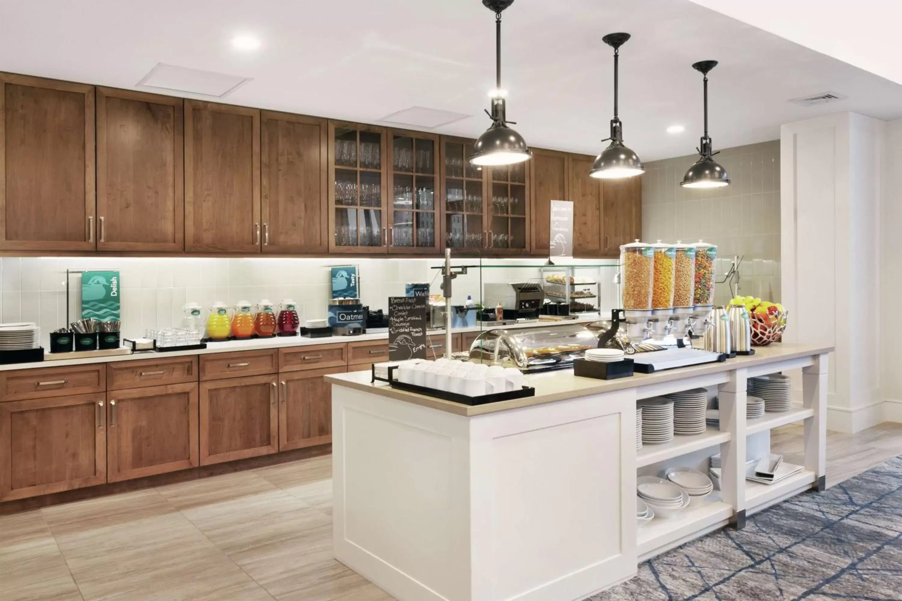 Dining area, Kitchen/Kitchenette in Homewood Suites By Hilton Providence