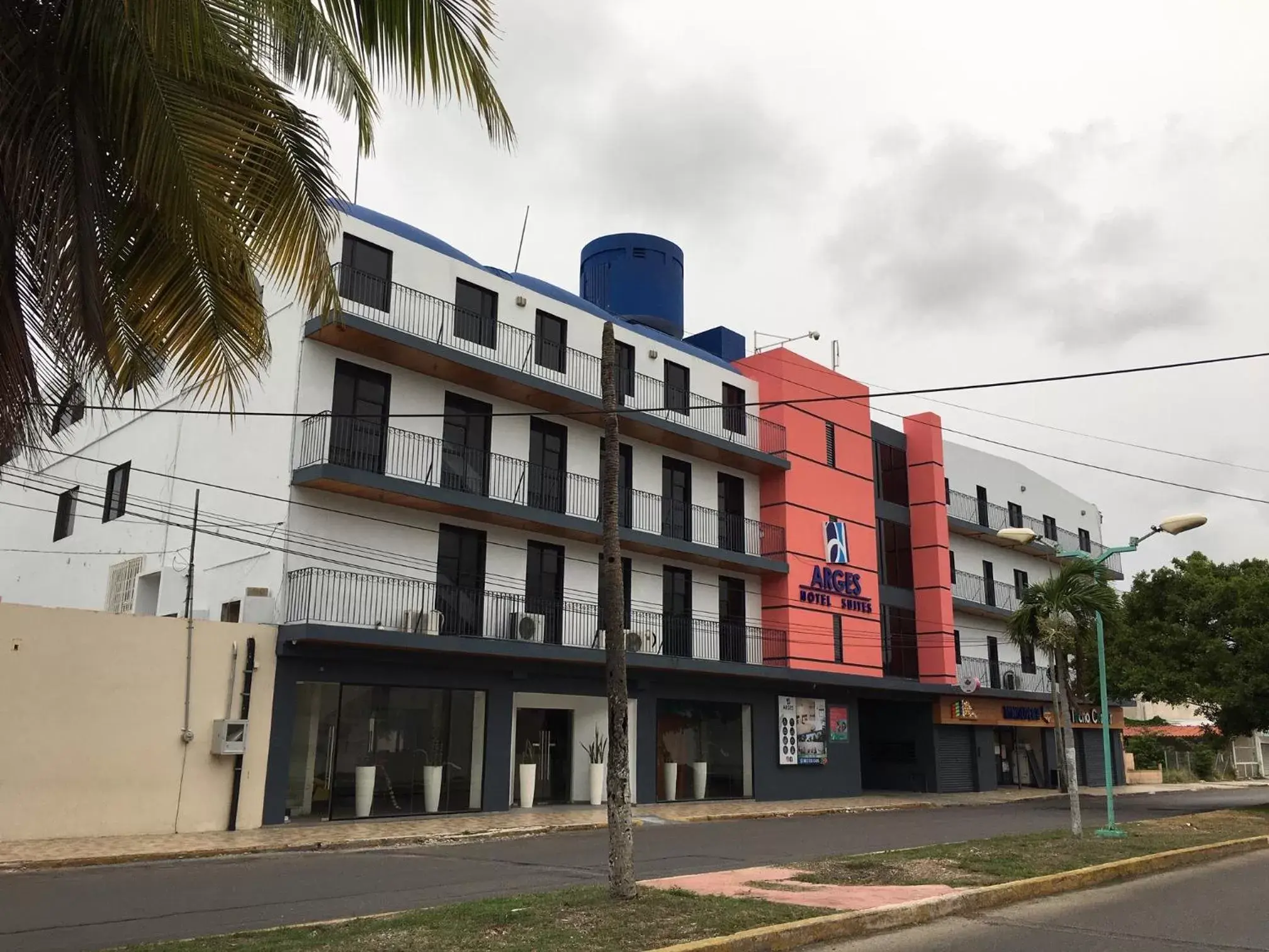Property Building in Hotel & Suites Arges - Centro Chetumal